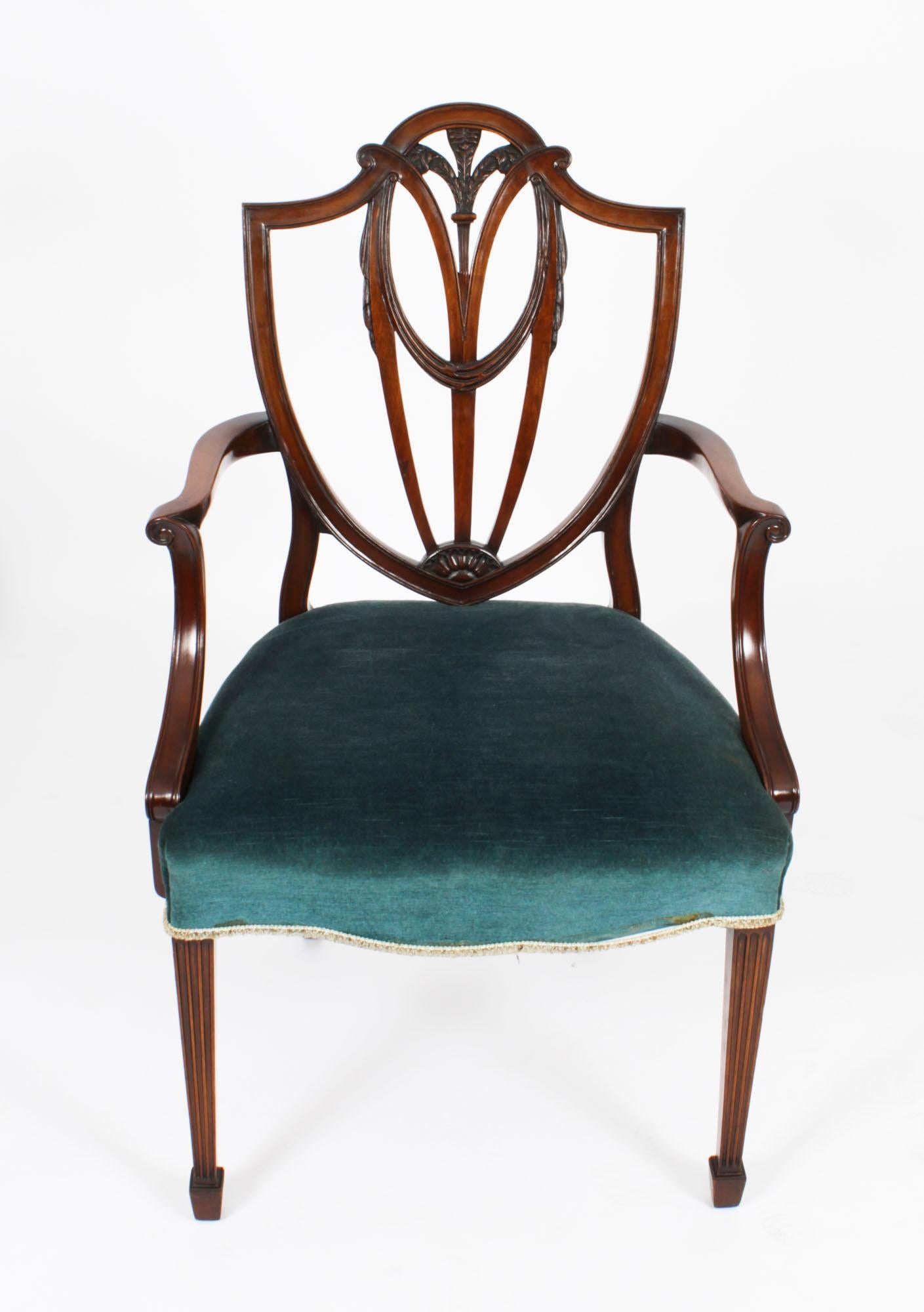 English Antique Set 8 Hepplewhite Mahogany Dining Chairs, 19th Century
