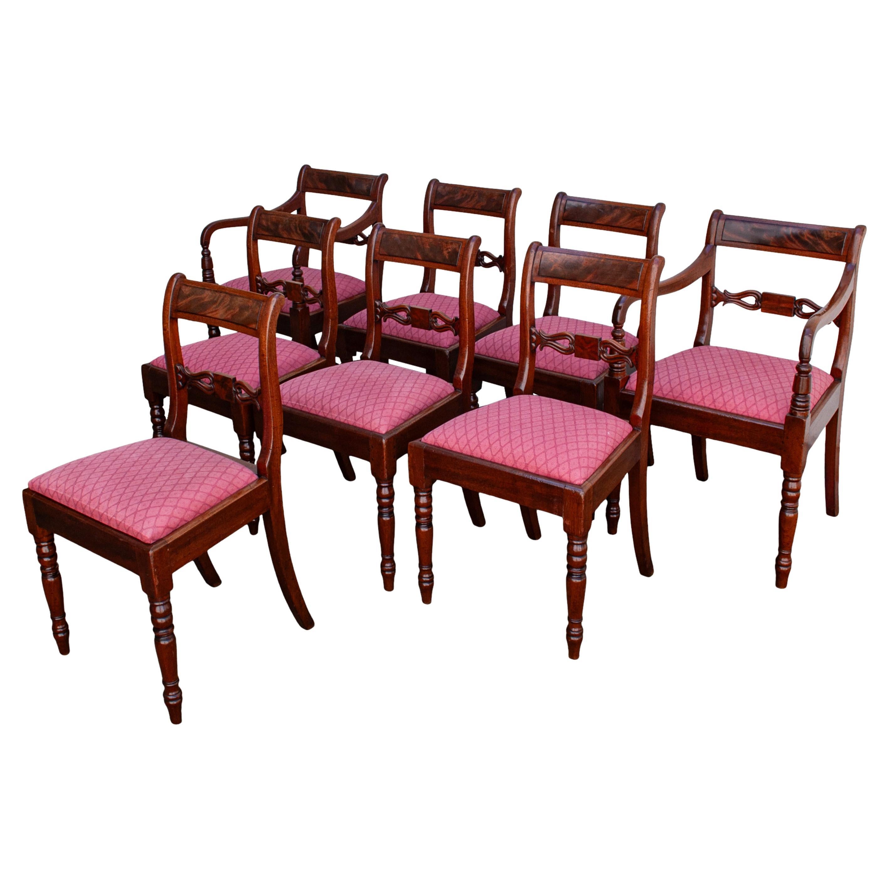 Antiguo Juego de Ocho Sillas de Comedor de Caoba Flameada de la Regencia Georgiana Sillones 1820