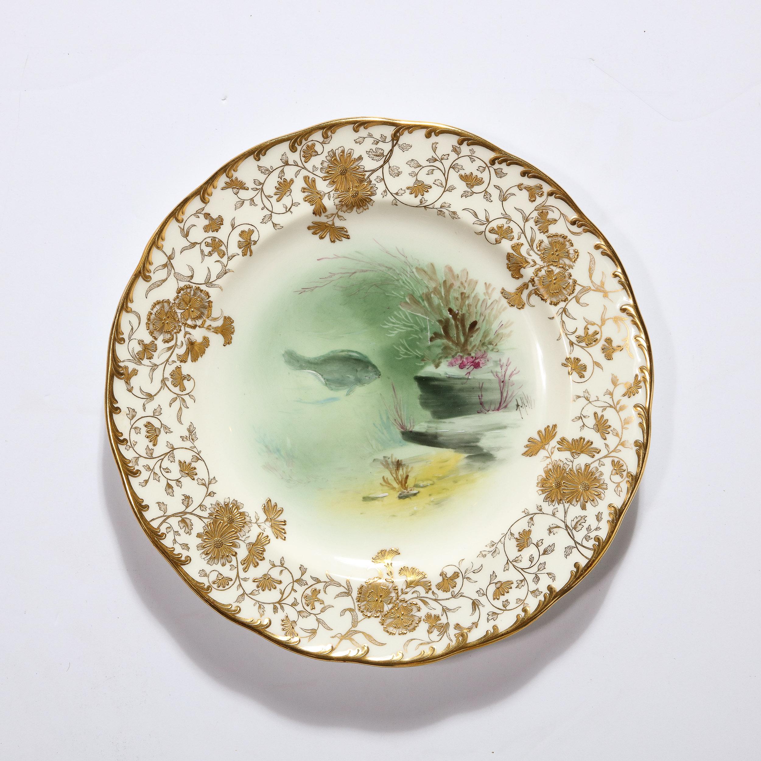 Antikes Set von acht handbemalten Minton-Tellern mit Fischdarstellungen, signiert A. Holland  im Angebot 3