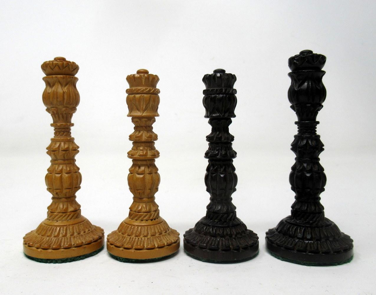 Antique Set Jacques Staunton Hand Carved Boxwood Mahogany Chess Board Pieces  In Good Condition In Dublin, Ireland