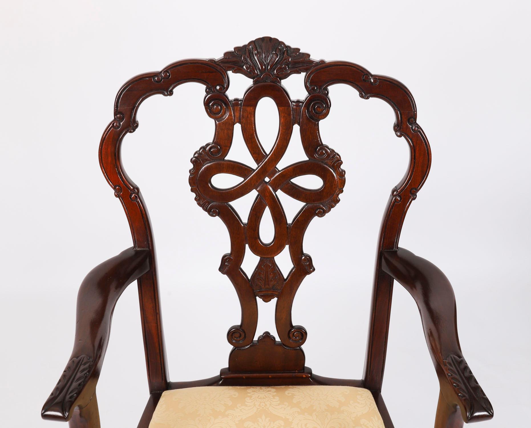 Antique Set of 12 George II Style Chippendale Dining Chairs 19th Century im Angebot 4