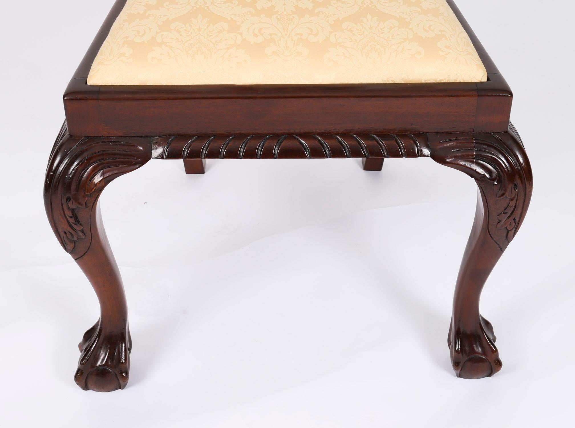 Antique Set of 12 George II Style Chippendale Dining Chairs 19th Century im Angebot 7