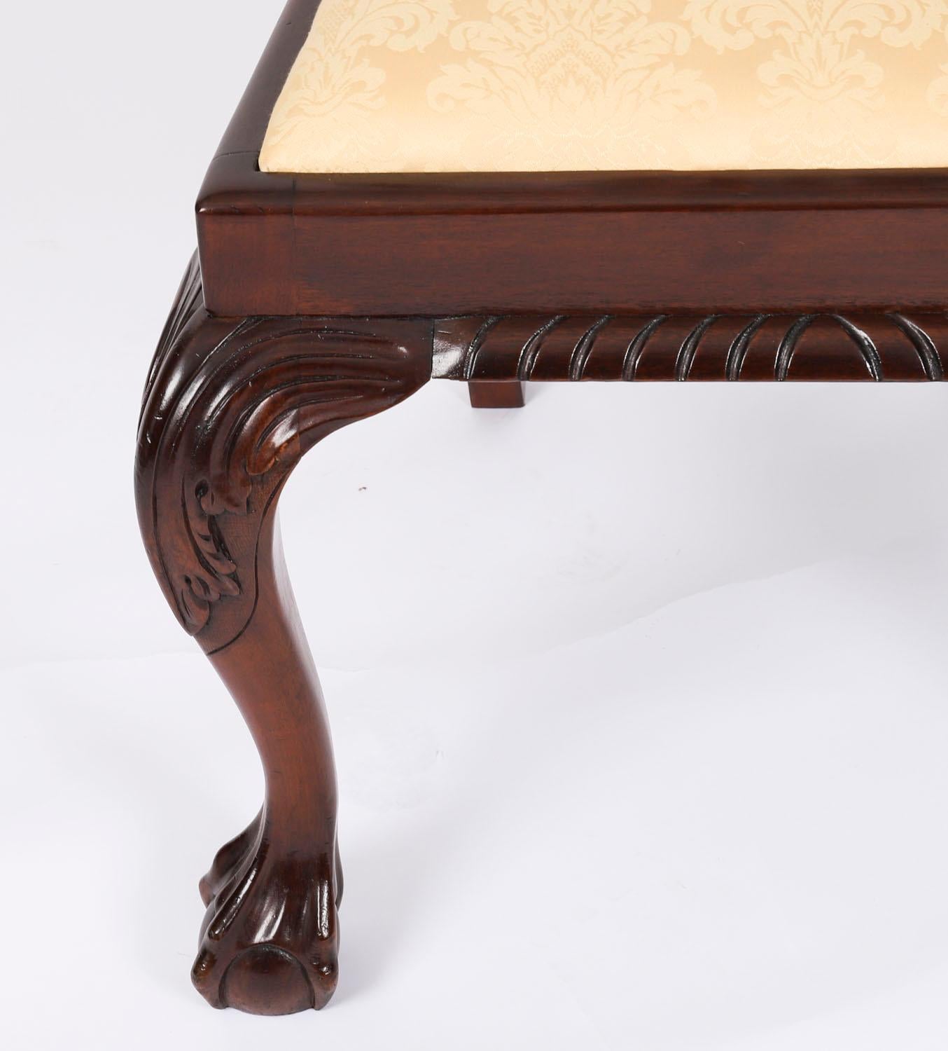 Antique Set of 12 George II Style Chippendale Dining Chairs 19th Century im Angebot 10