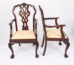 Antico set di 12 sedie da pranzo Chippendale in stile Giorgio II del XIX secolo