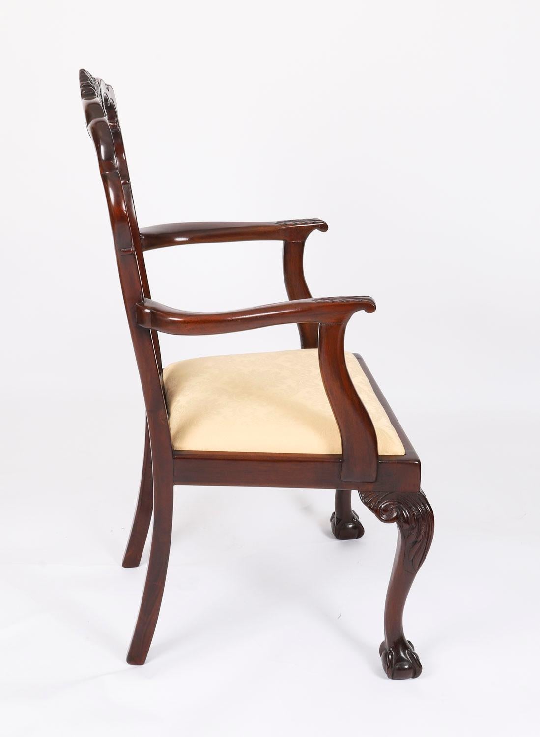 Antique Set of 12 George II Style Chippendale Dining Chairs 19th Century im Zustand „Gut“ im Angebot in London, GB