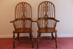 Ensemble ancien de 2 fauteuils de ferme de Windsor