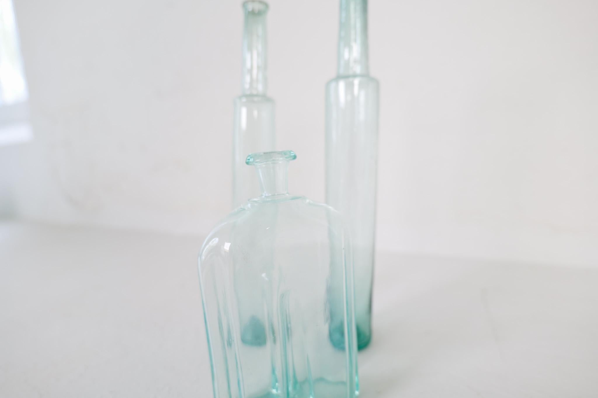 Antique Set of 3 Decorative Bottles / Vases Sweden 1800 circa In Fair Condition For Sale In Hillringsberg, SE
