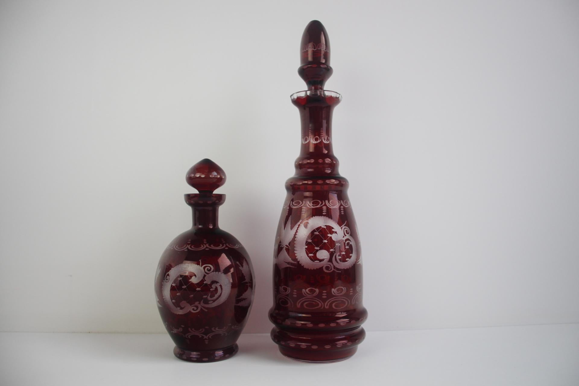 Ensemble antique de 36 pièces en verre rouge rubis taillé Artistics, Egermann, années 1950. en vente 7