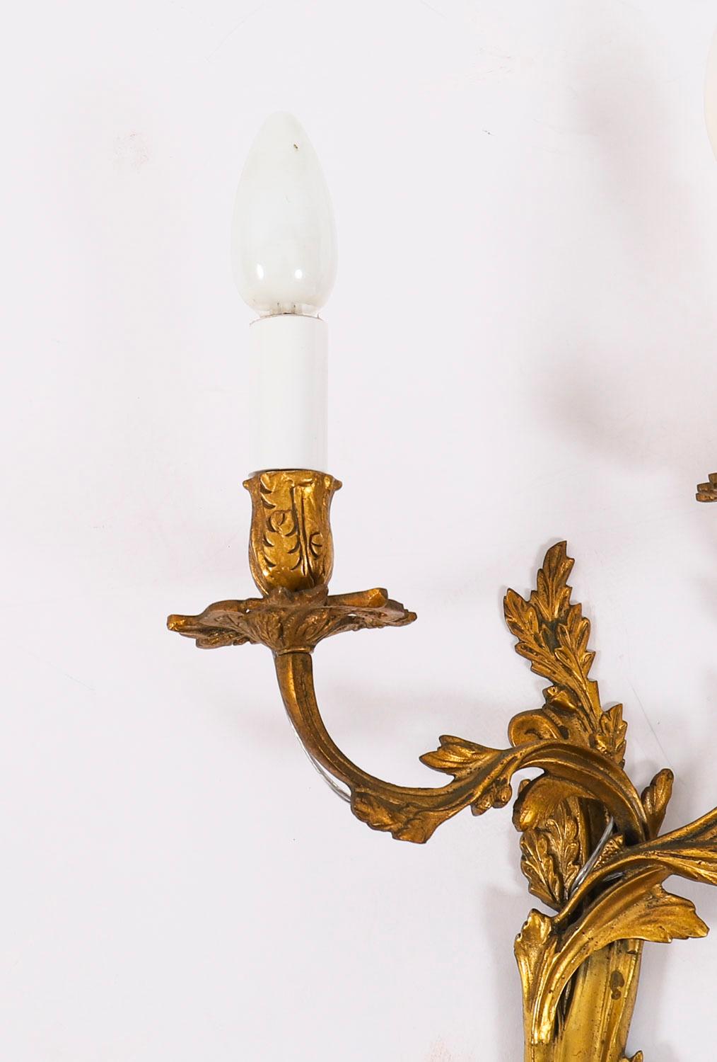 Antique Ensemble de 4 appliques en bronze doré de style French Rococo 19ème siècle Bon état - En vente à London, GB