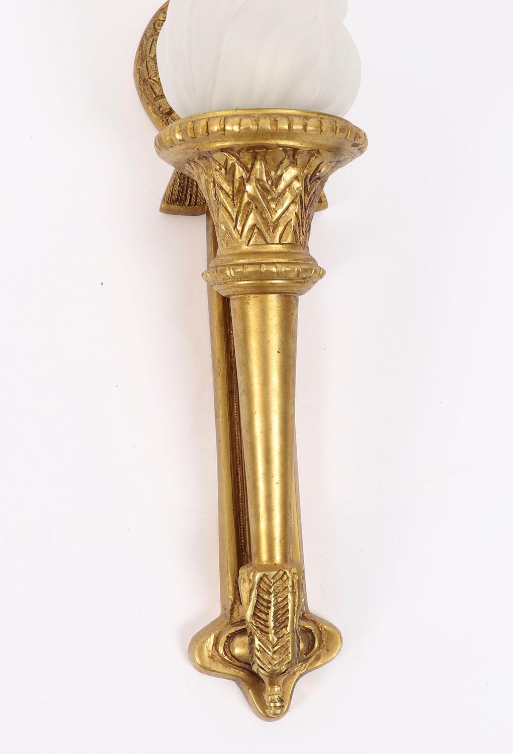 French Antique Set of 4 Neo-Classical Ormolu Flaming Torch Wall Lights 20th Century For Sale