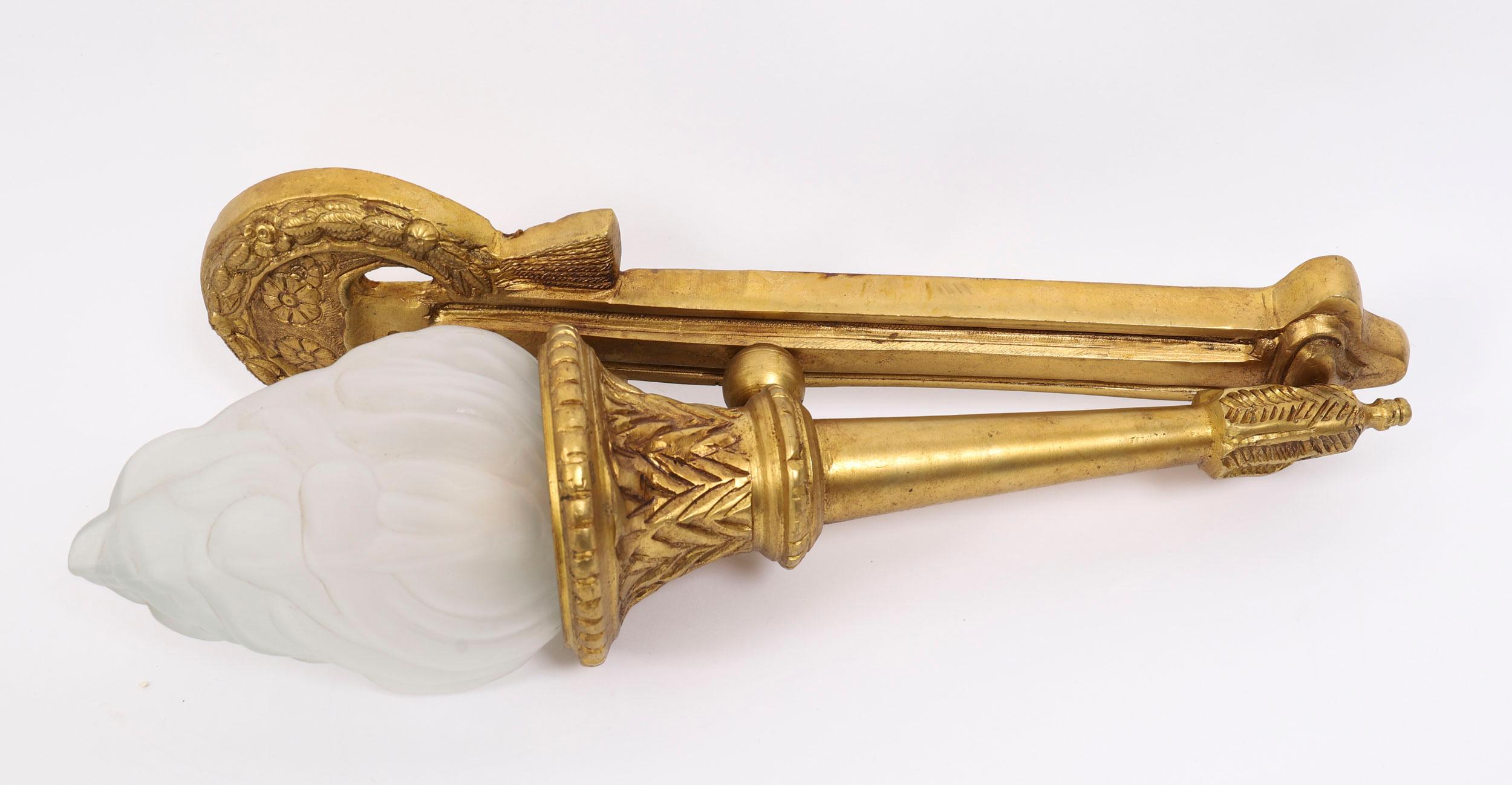 Antique Set of 4 Neo-Classical Ormolu Flaming Torch Wall Lights 20th Century For Sale 1