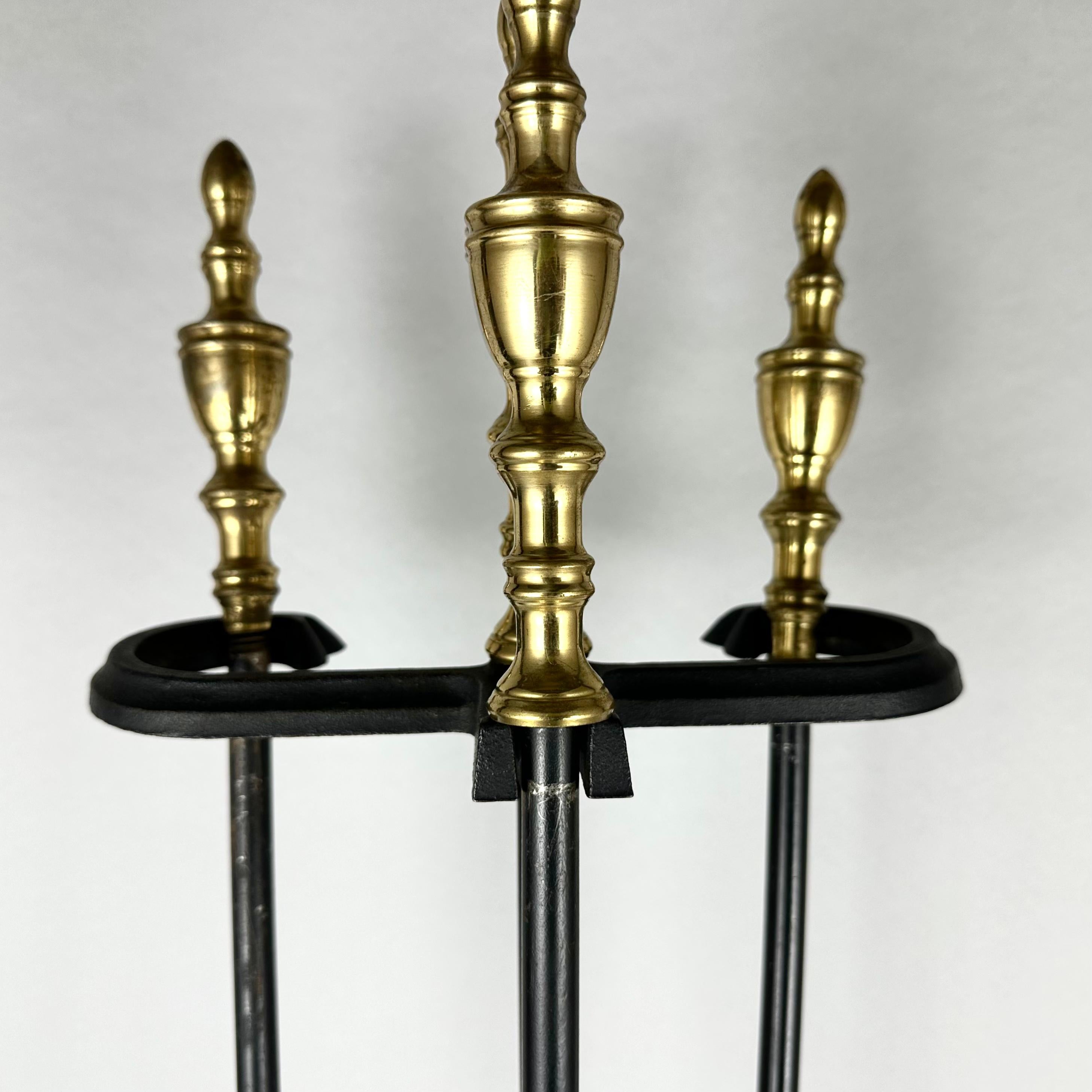 German Antique Set Of 4-Piece Cast Iron Brass Fireplace Accessories And Forged St For Sale