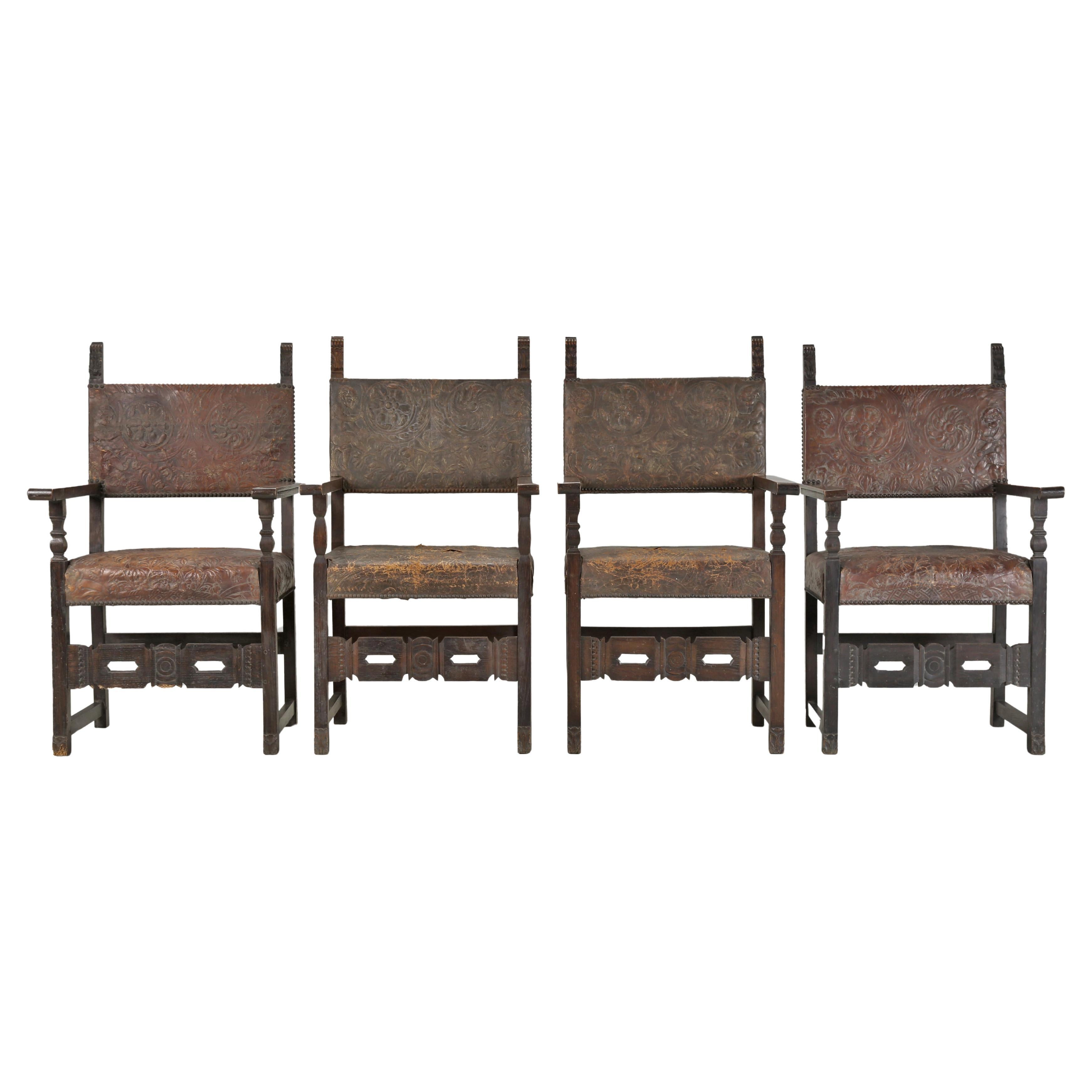 Antiker Satz (4) spanischer Esszimmerstühle aus bearbeitetem Leder, restauriert im Angebot
