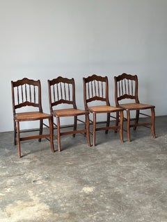 Set antico di 4 sedie da pranzo con seduta in canna e gambe tornite