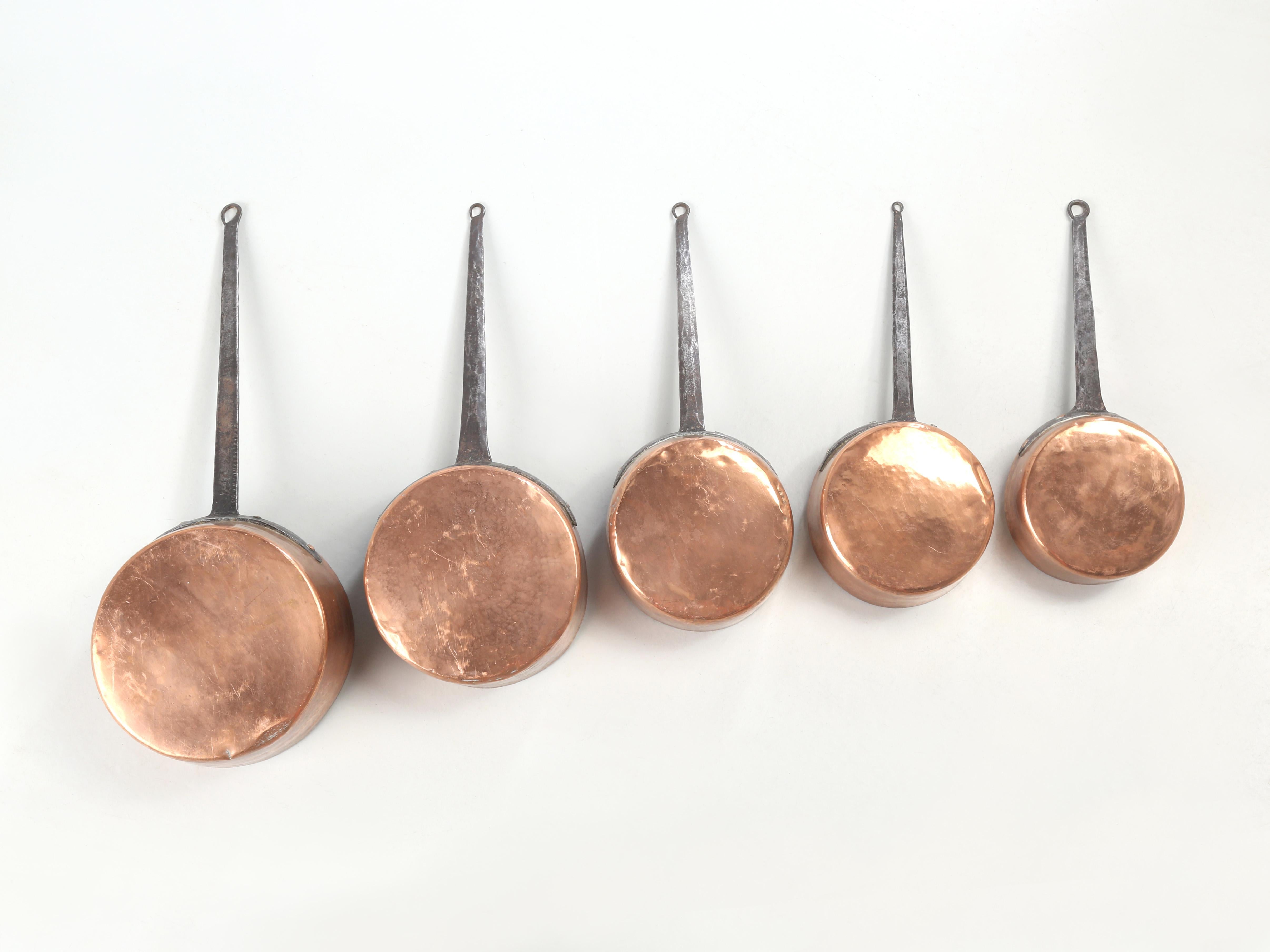 Country Antique set di (5) pentole francesi graduate in rame del 1800