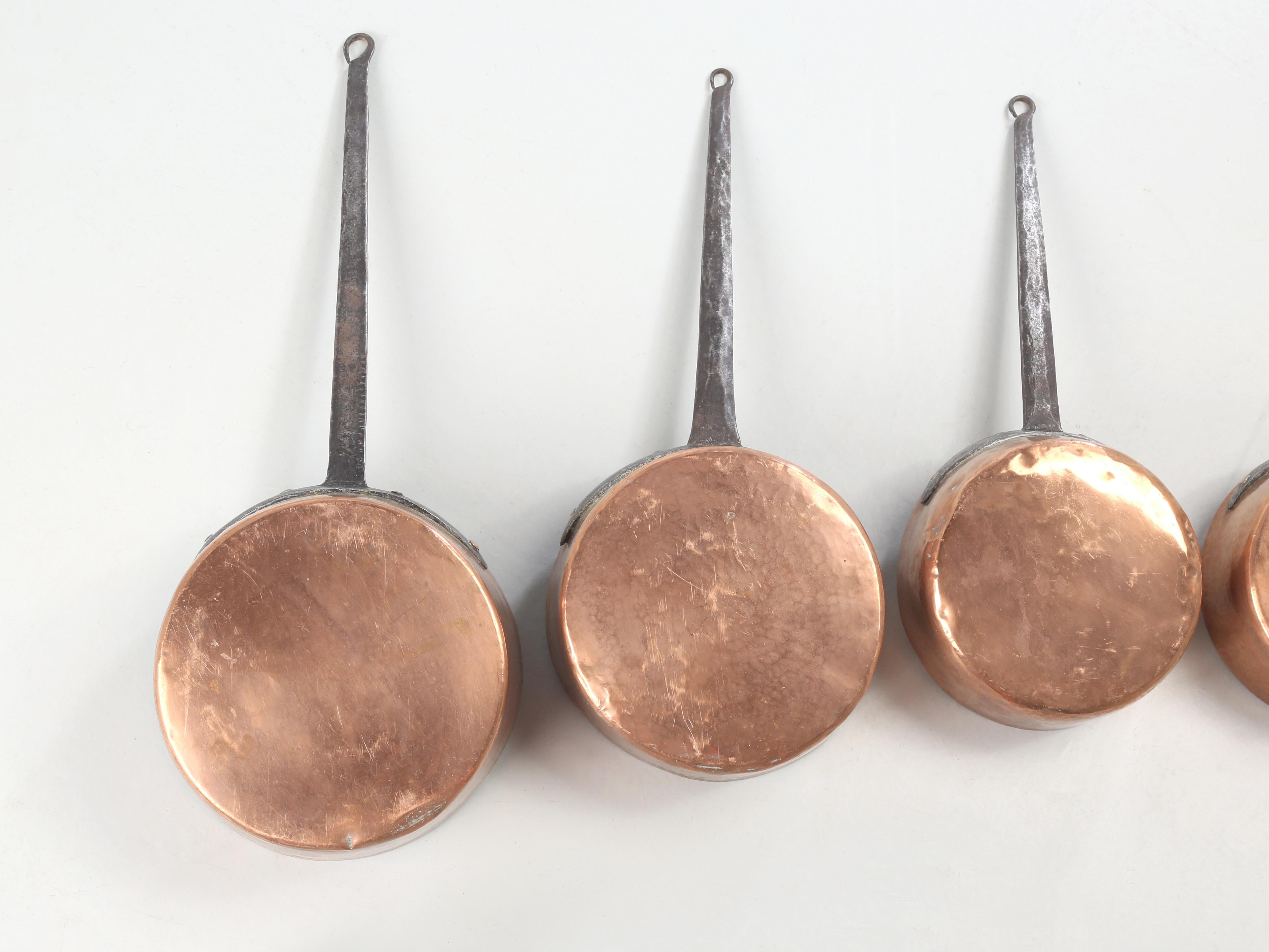 Francese Antique set di (5) pentole francesi graduate in rame del 1800