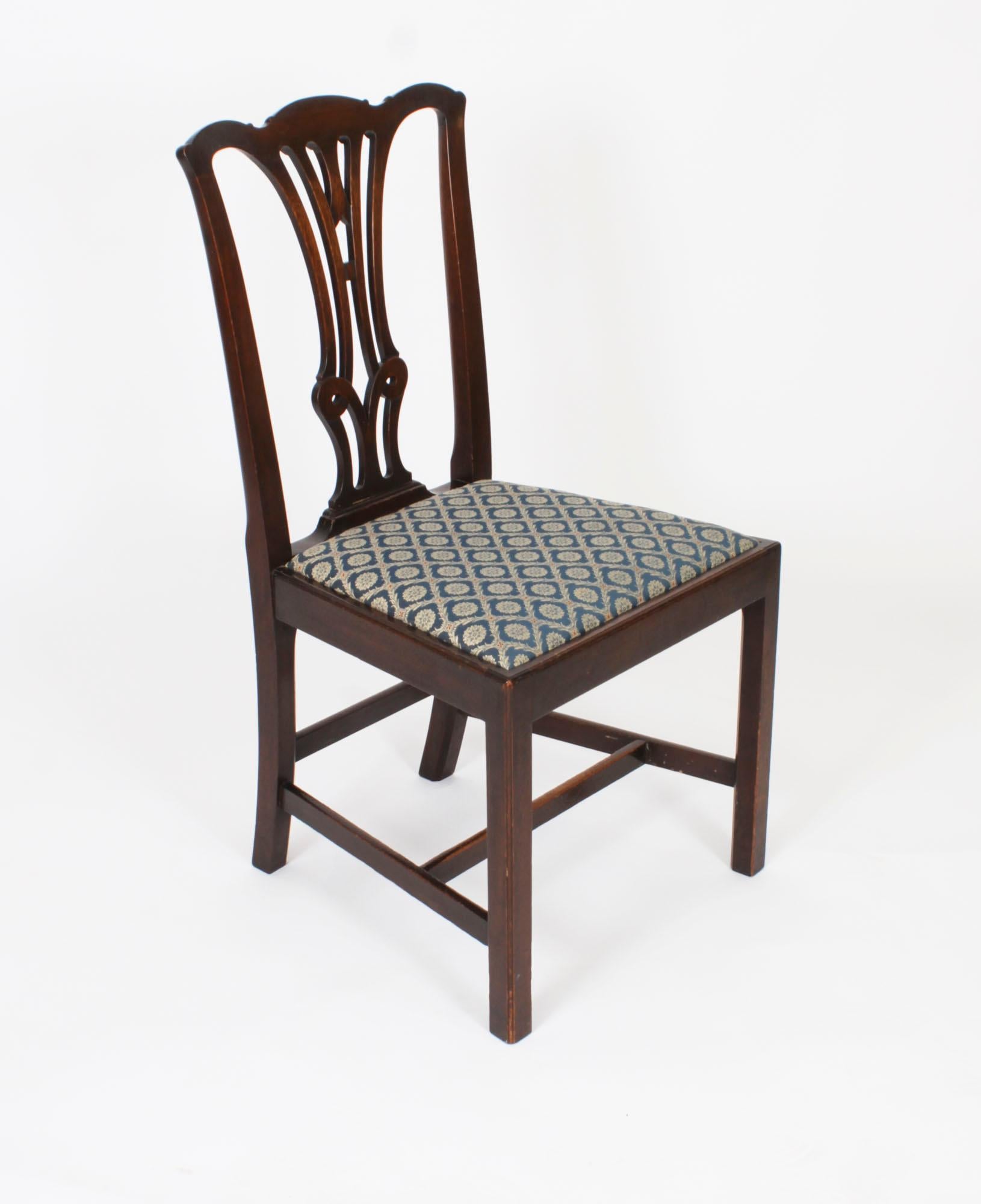 Ensemble ancien de 6 chaises de salle à manger néo- Chippendale 19ème siècle en vente 1