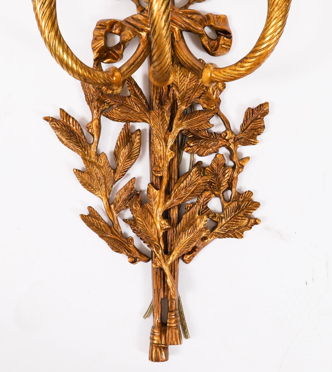 Antique Ensemble de 6 appliques en bronze doré à 3 branches de style néo-louisianais 20ème siècle en vente 10