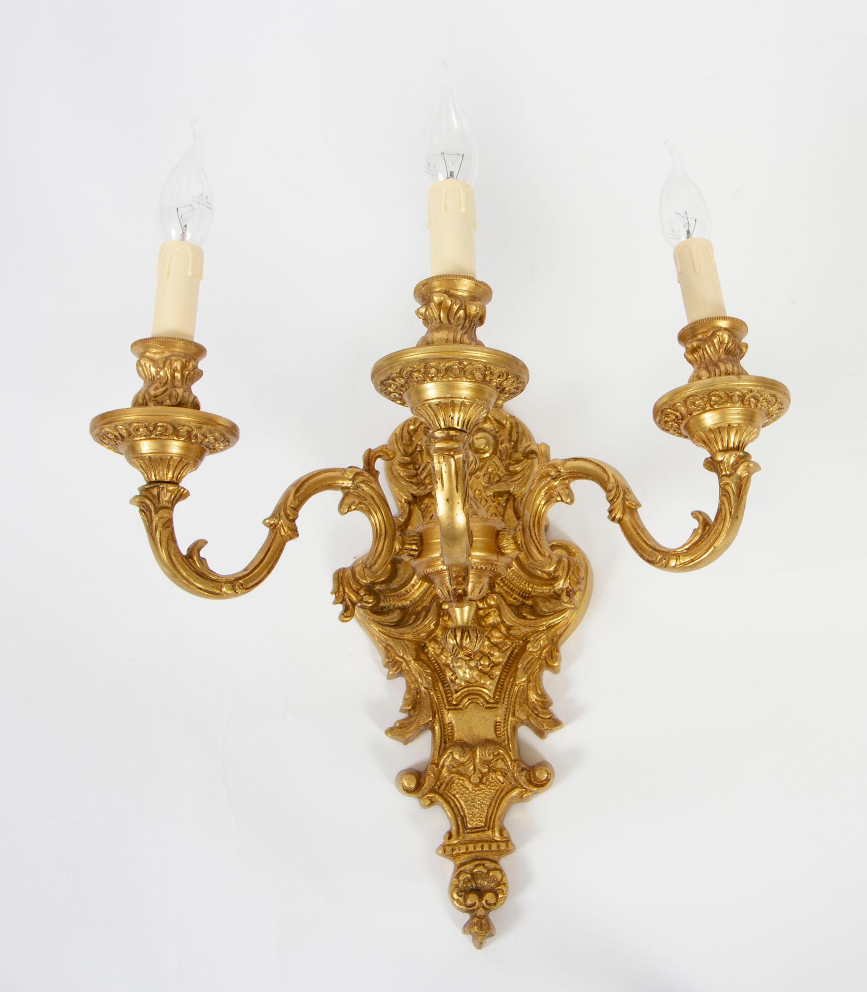 Début du 20ème siècle Ensemble antique de 6 lampes murales à deux branches de style Antique Revival français 20e siècle en vente