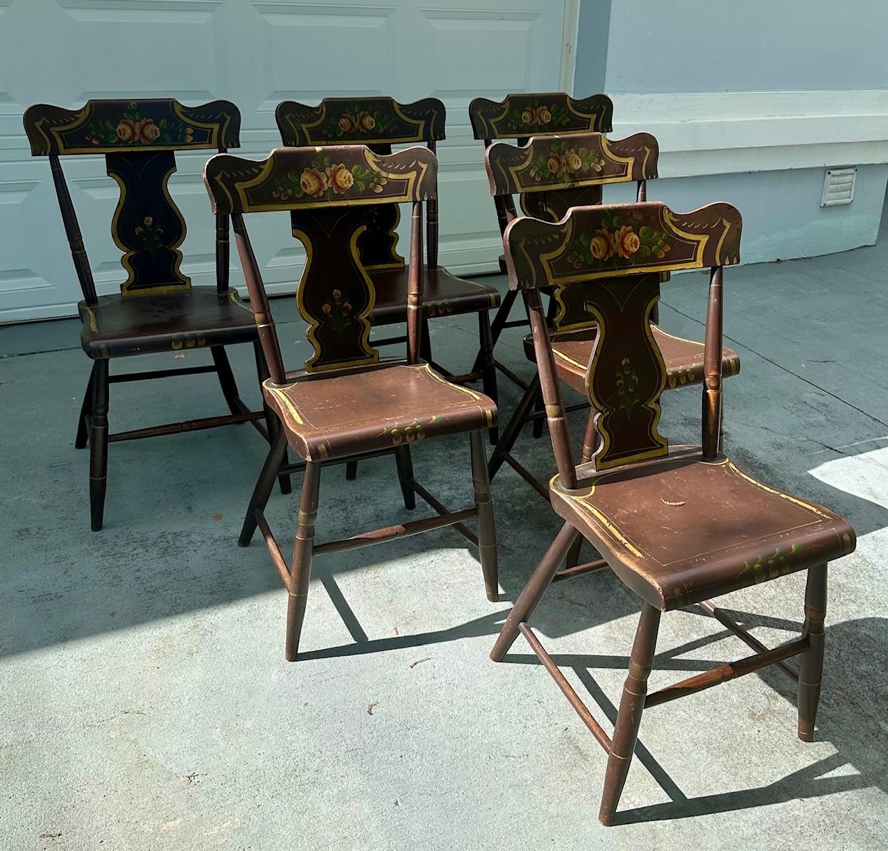 Primitif Ensemble ancien de 6 chaises à bascule en planches de Pennsylvanie peintes d'origine. en vente