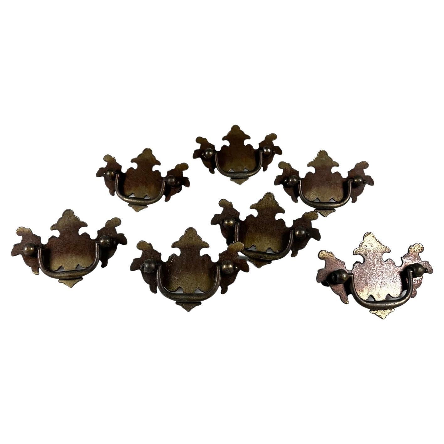 Antico set di 7 maniglie in ottone con maniglie ornamentali, manopole vintage