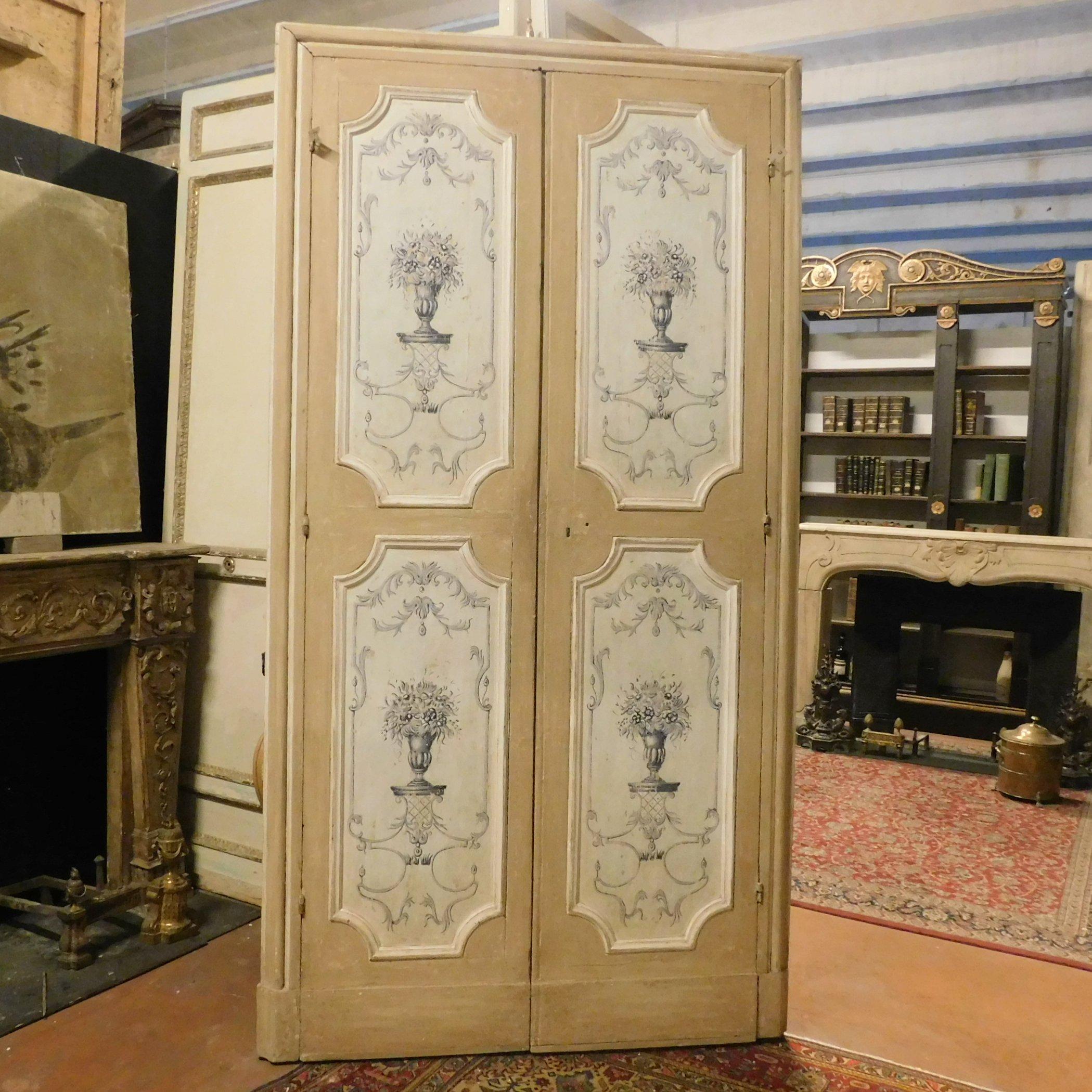 Antique Set of 6 Double Laquered Doors Painted Cups Also on the Back, 1700 Italy For Sale 3