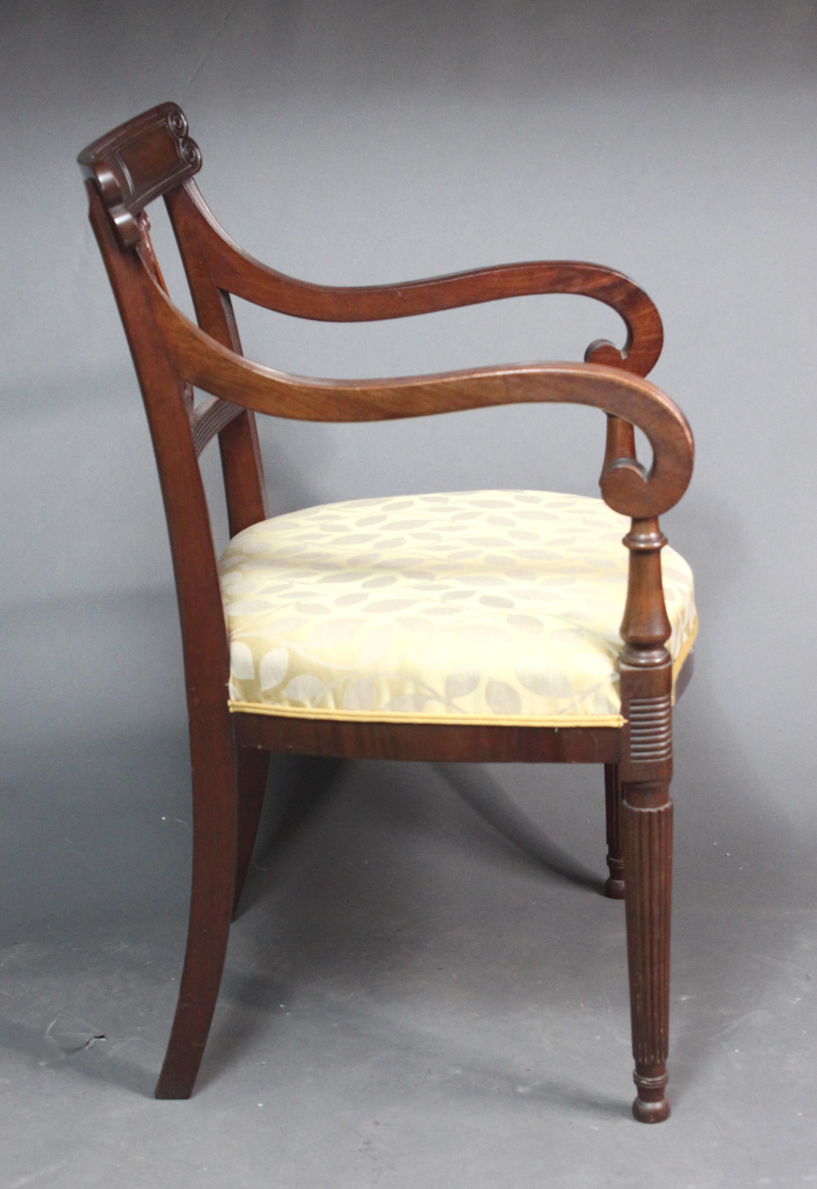 Antique Set of 8 Dining Chairs In Good Condition For Sale In Bradford-on-Avon, Wiltshire