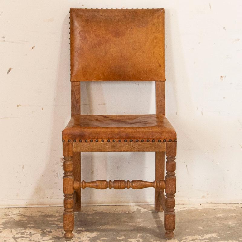 8 vintage dining chairs