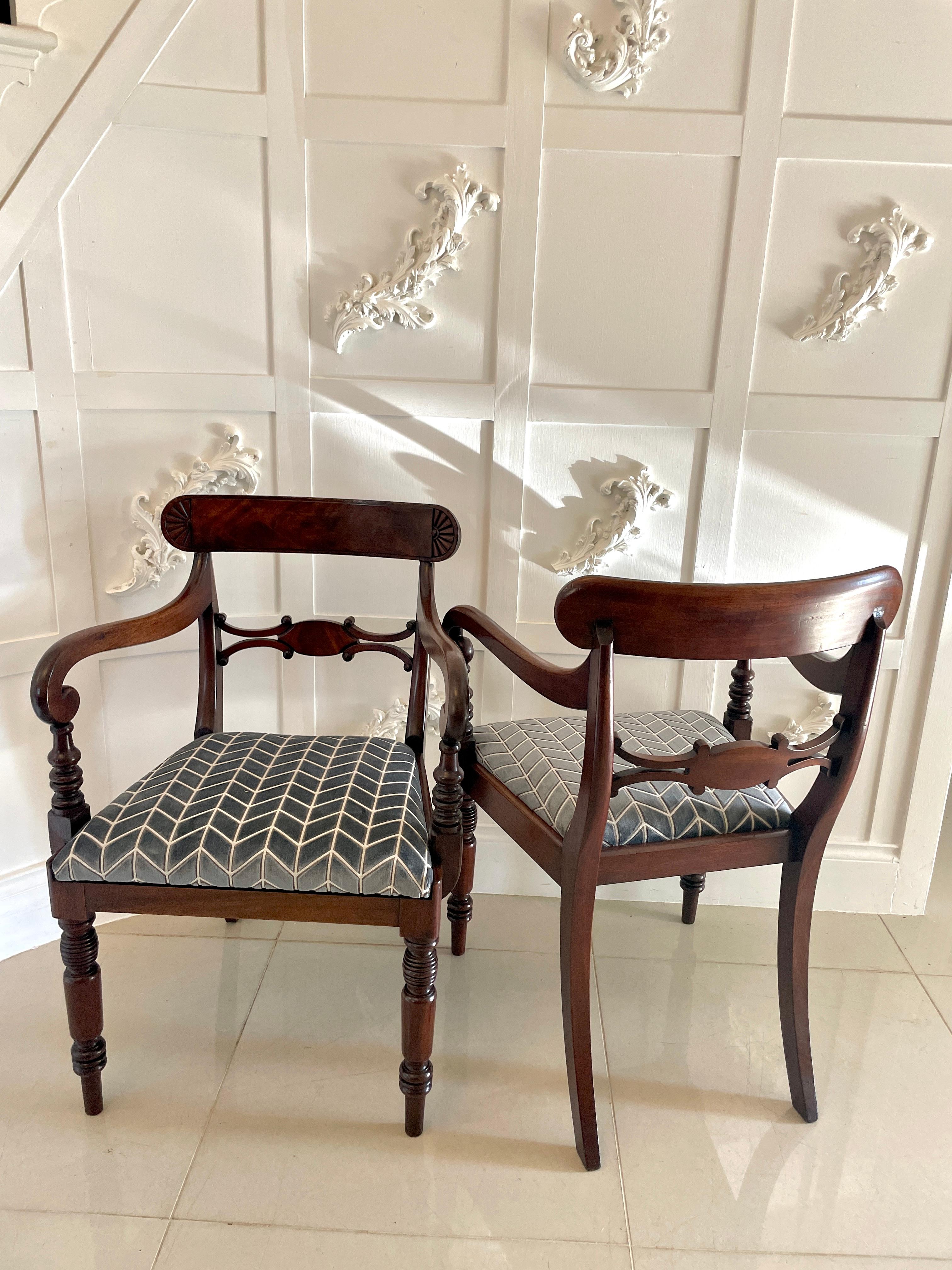 Antique Set of 8 Quality George III Mahogany Dining Chairs  In Good Condition In Suffolk, GB