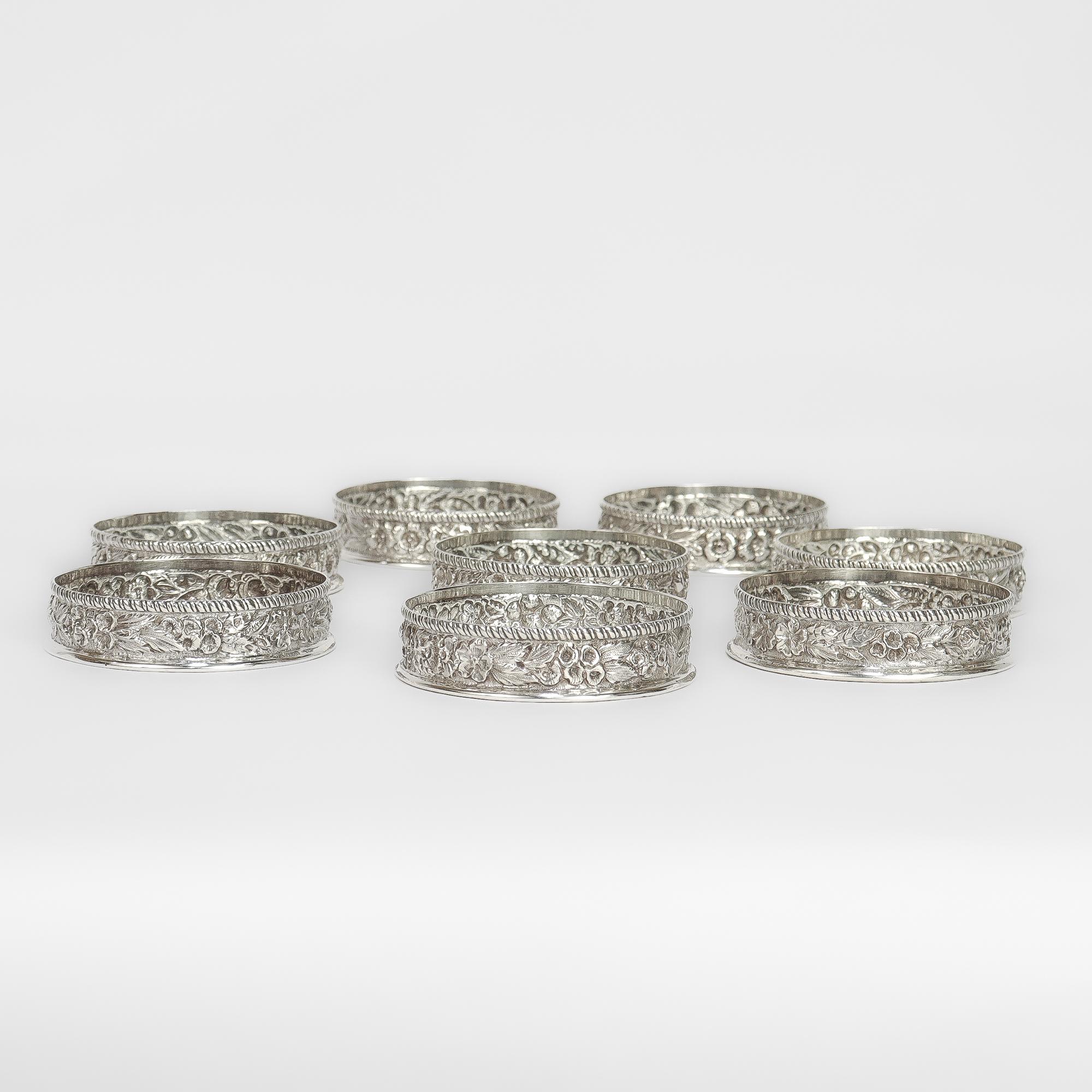 Juego antiguo de 8 posavasos S. Kirk & Son de plata repujada y cristal tallado en venta 3