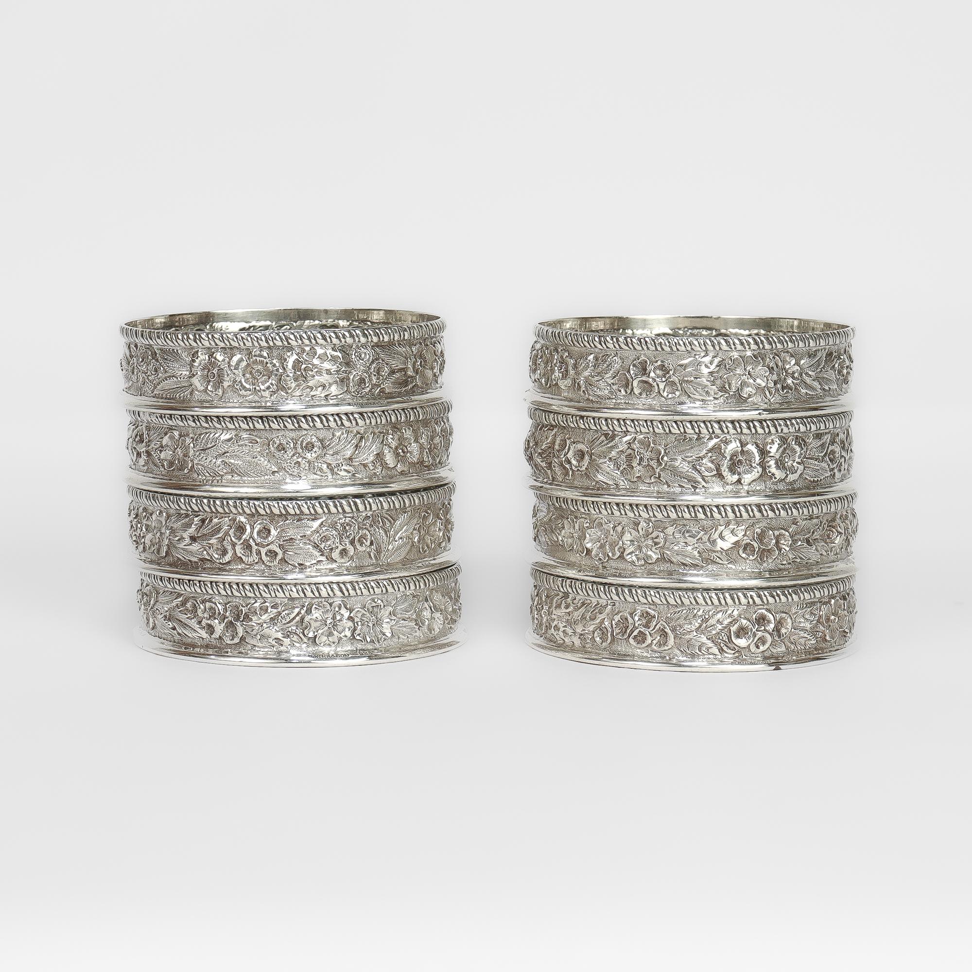 Juego antiguo de 8 posavasos S. Kirk & Son de plata repujada y cristal tallado en Bueno estado para la venta en Philadelphia, PA