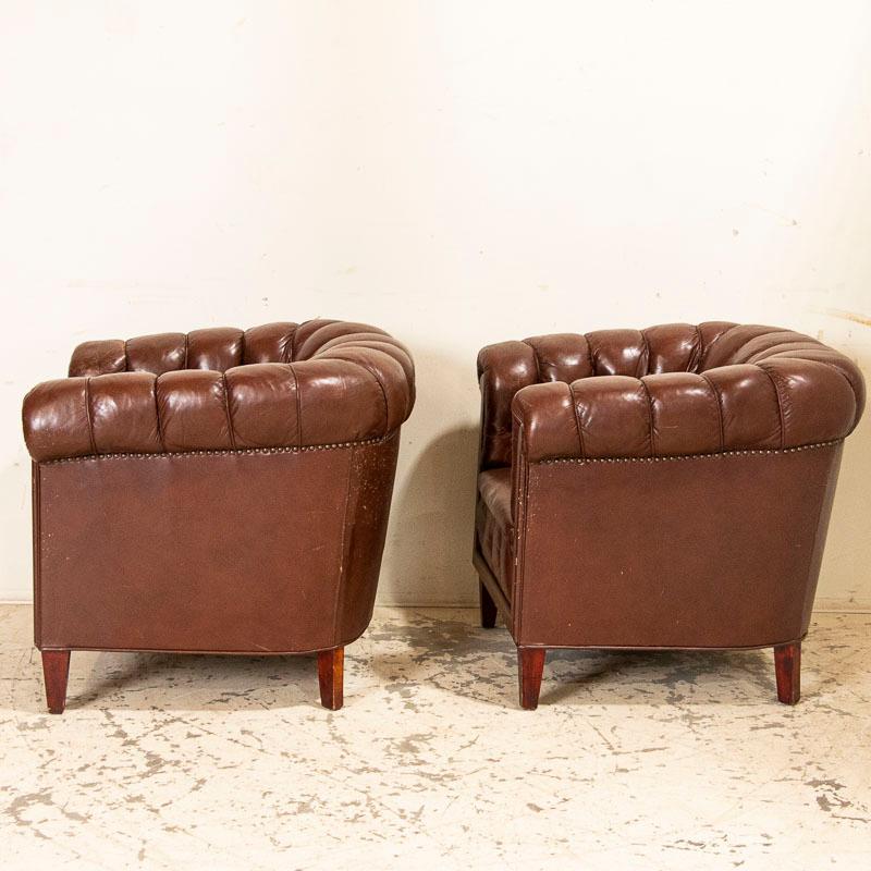 Antique Set of Brown Vintage Leather Chesterfield Sofa and Pair of Club Chairs 1