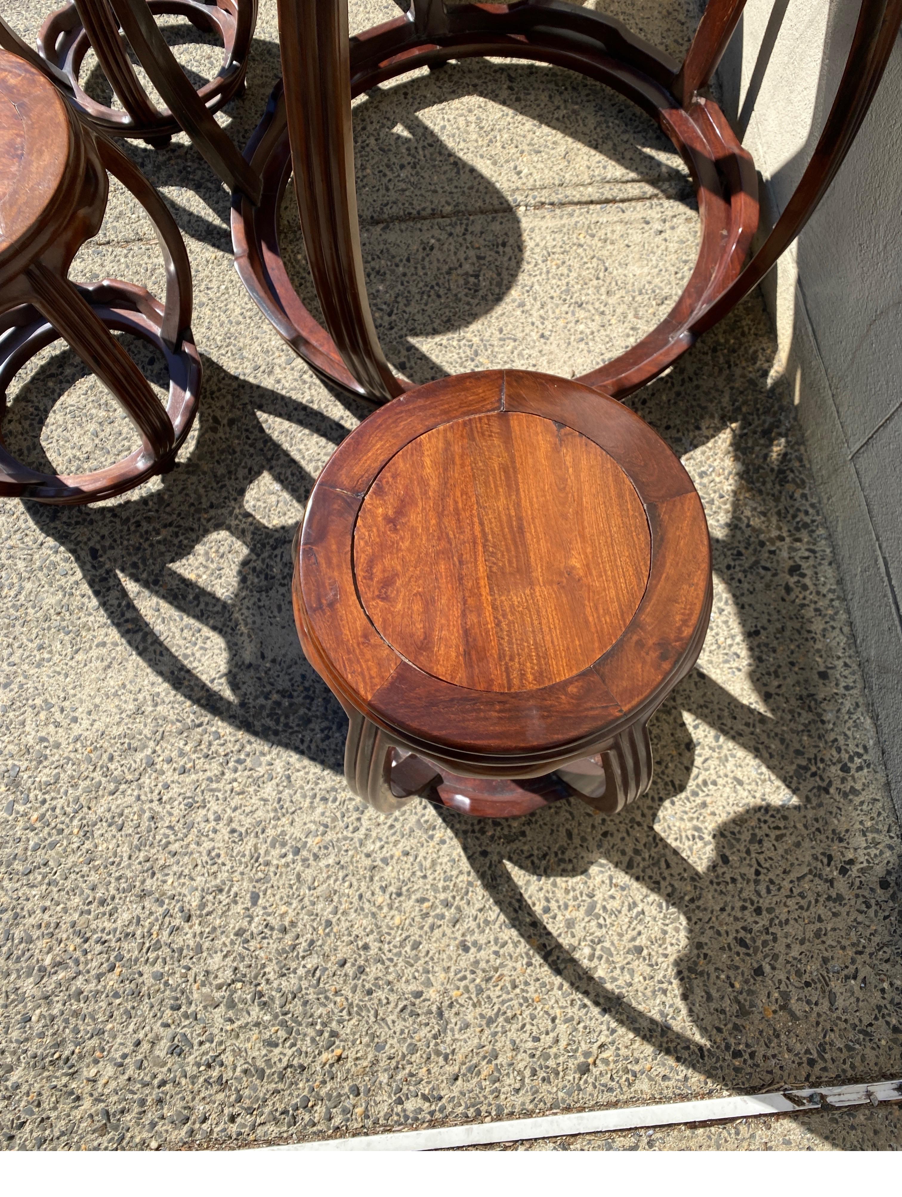 Early 20th Century Set of Chinese Barrel Form Table with Stools For Sale 2