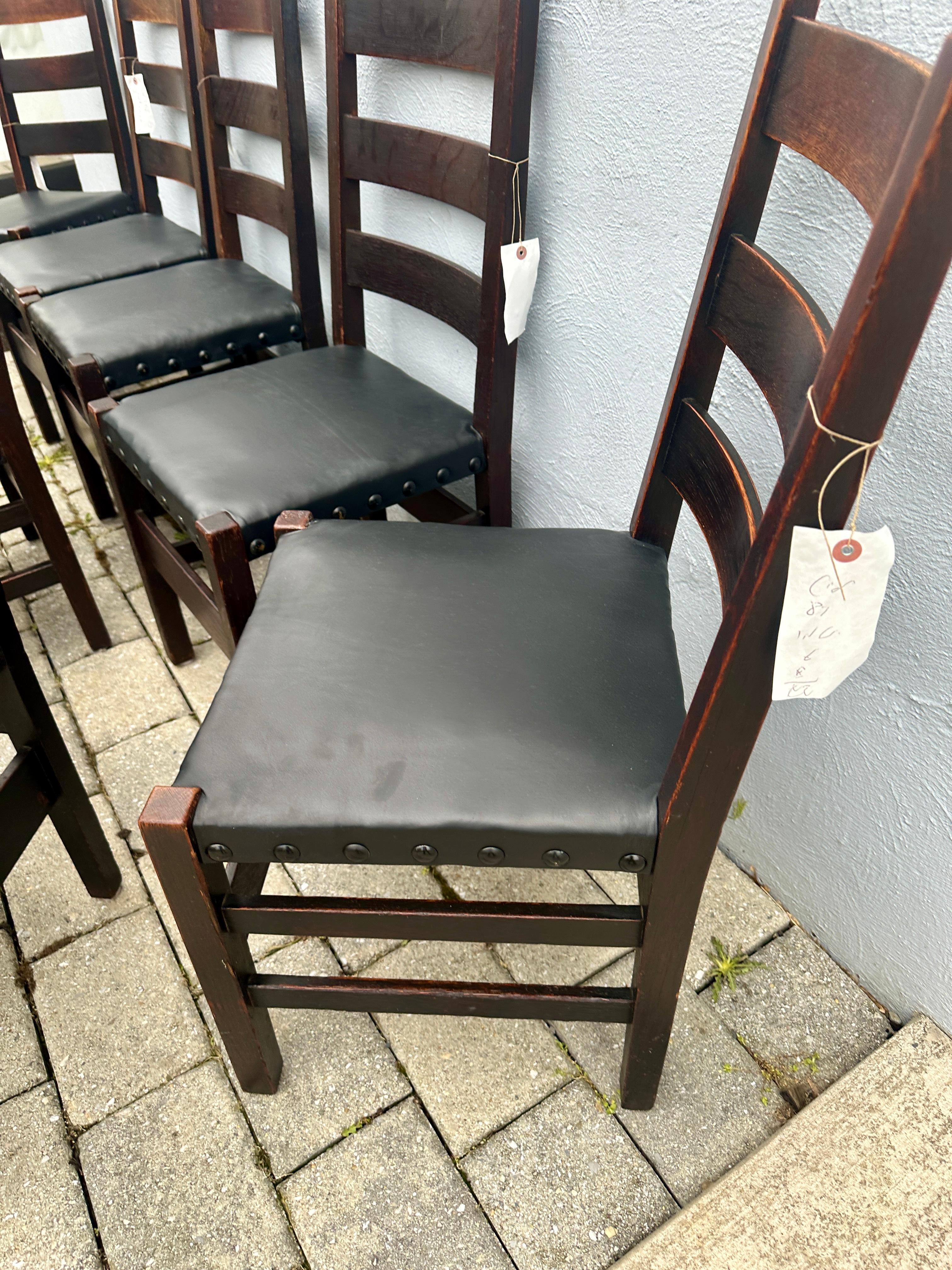 Conjunto Antiguo de Ocho (8) Sillas de Comedor Gustav Stickley - W7468  DEBE VENDER en venta 12