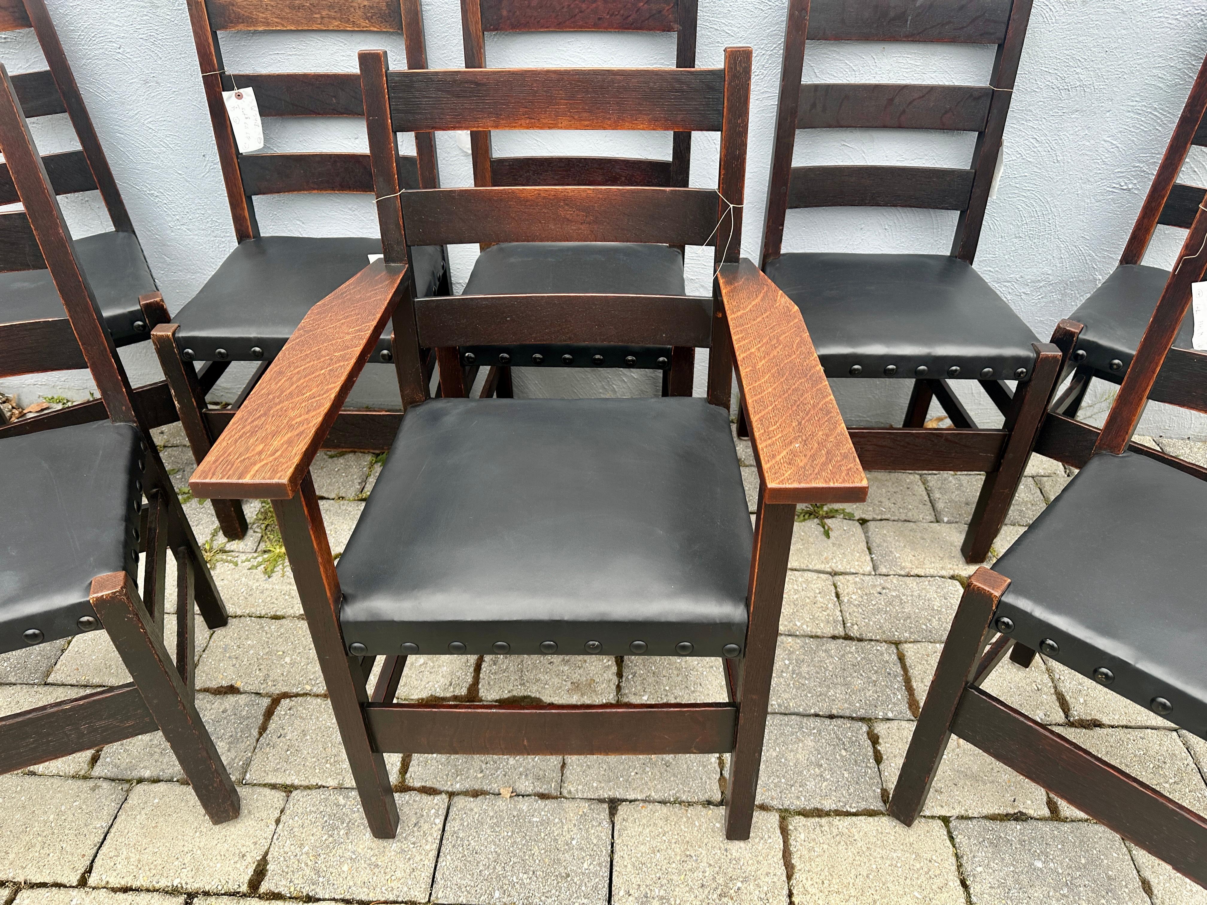 Conjunto Antiguo de Ocho (8) Sillas de Comedor Gustav Stickley - W7468  DEBE VENDER en venta 13