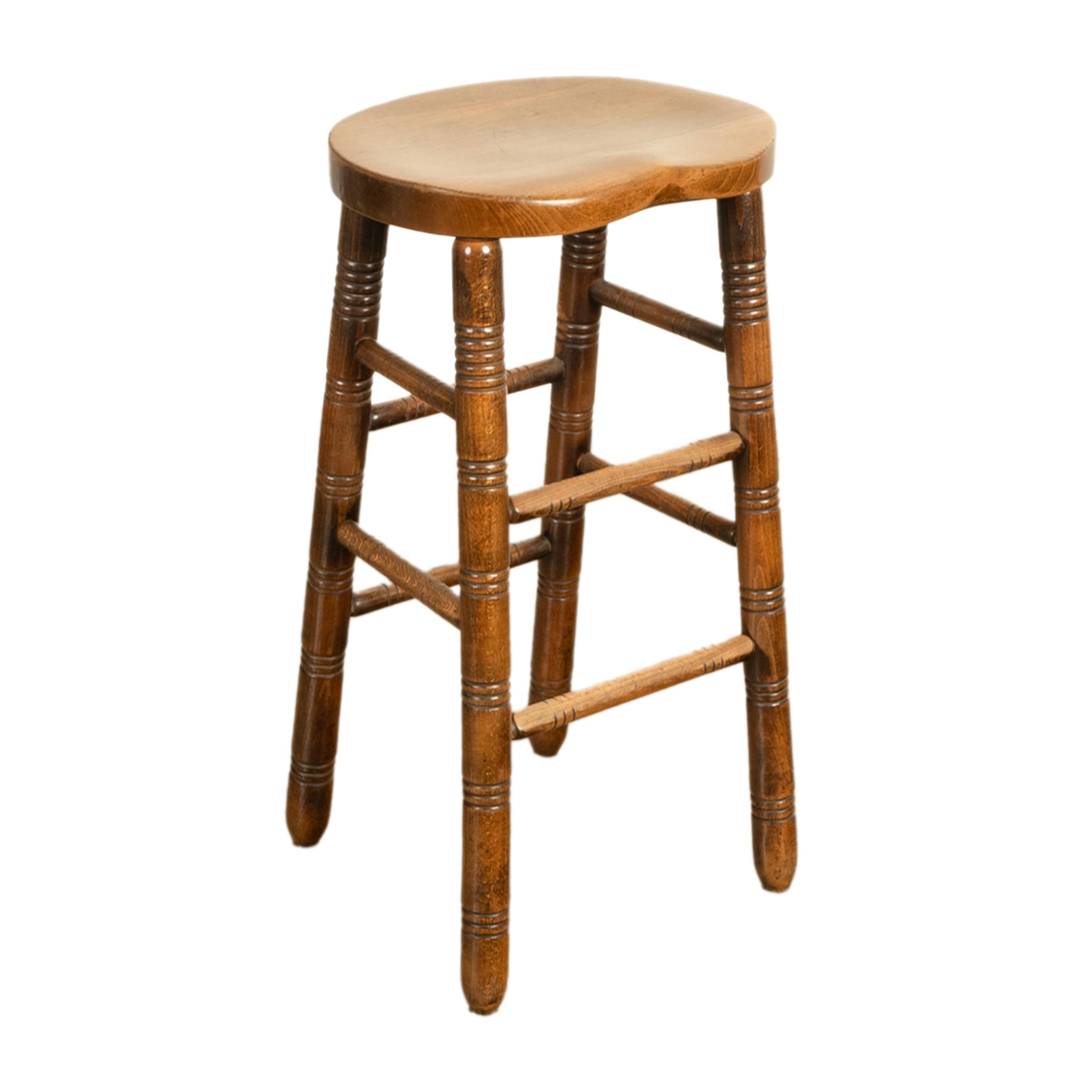 Antike Satz von fünf antiken Arts & Crafts gedreht Ulme Bar Sattel Sitz Hocker 1900 im Angebot 5