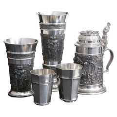 Antiker Satz von fünf deutschen Zinn-Defregger-Bierstein-Dekoschalen aus Zinn