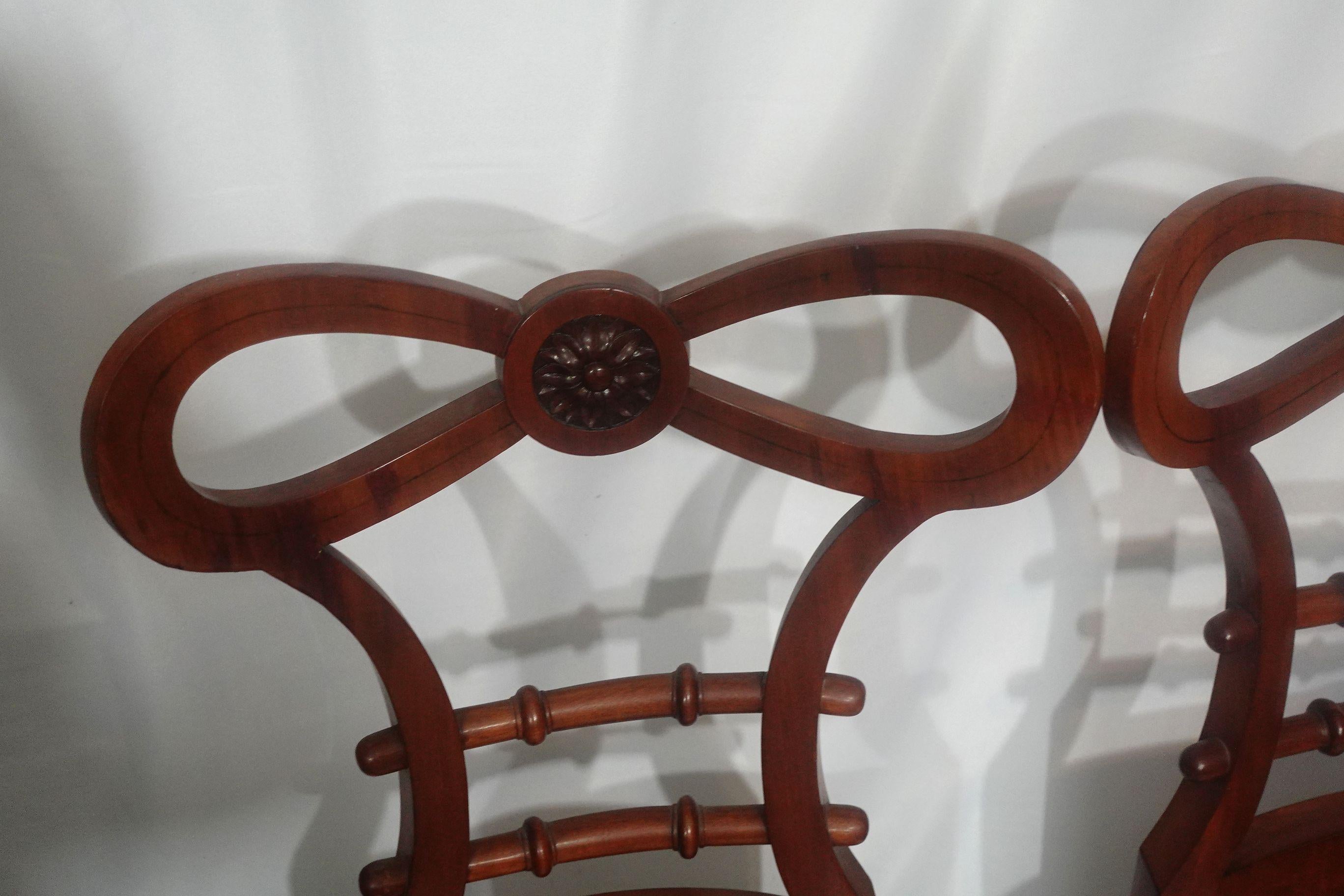 Hand-Carved Antique Set of Four Biedermeier Walnut Side Chairs, 19th Century For Sale