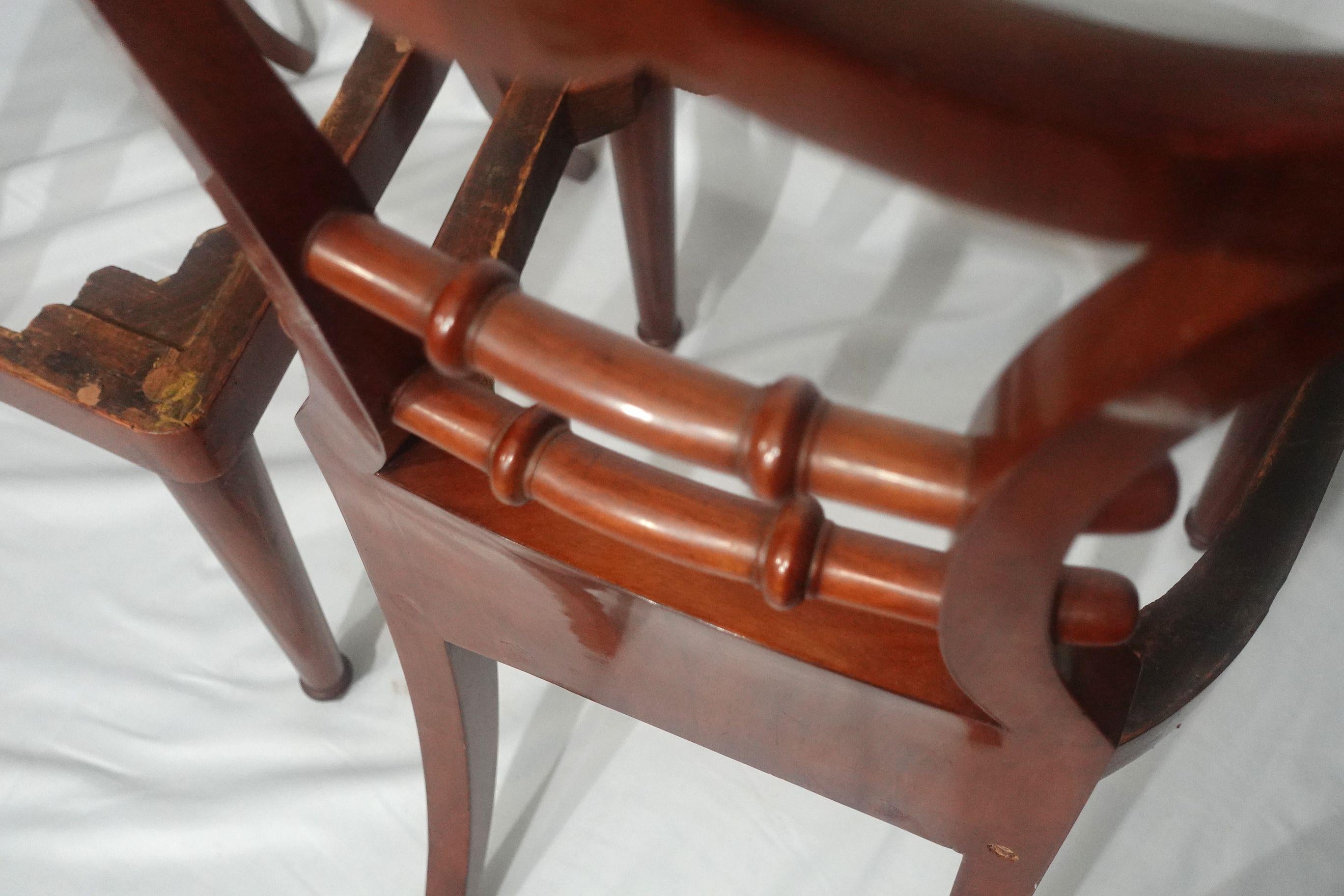 Antique Set of Four Biedermeier Walnut Side Chairs, 19th Century For Sale 3