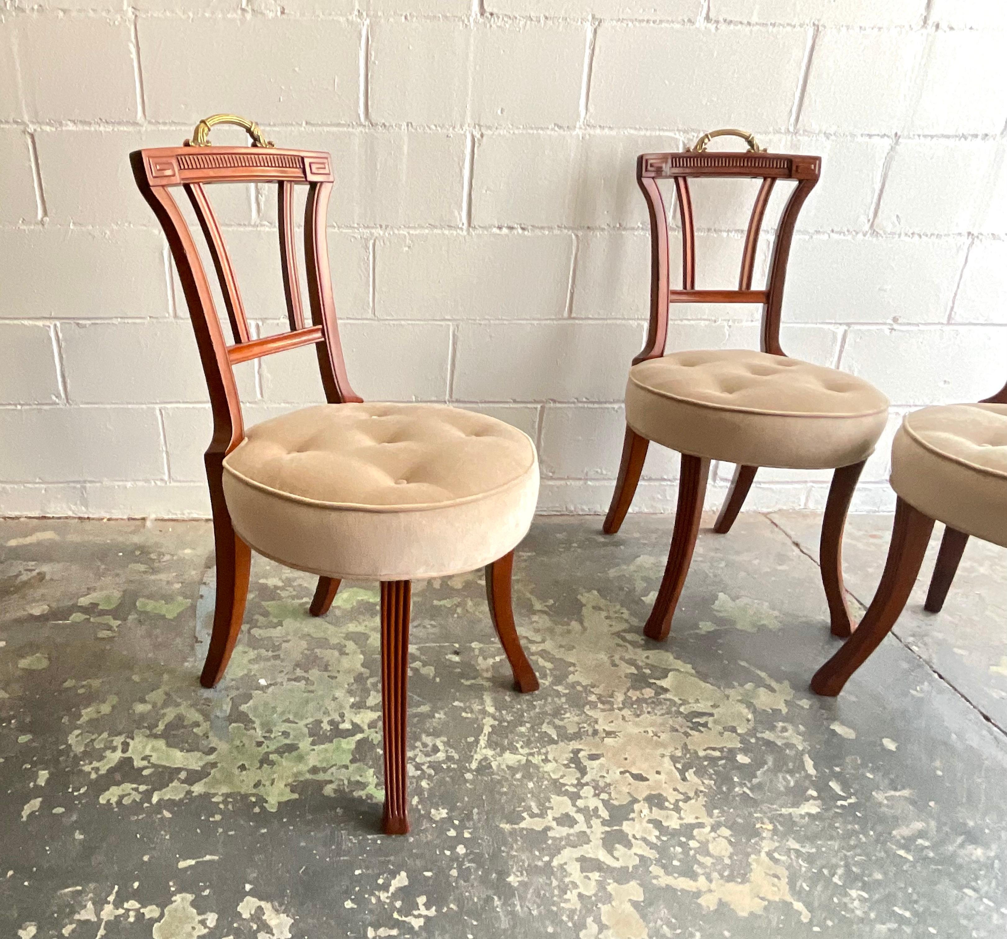 Antique Set of Four Carved Mahogany Grosfeld House Dining Chairs, 1940s In Good Condition For Sale In Brooklyn, NY