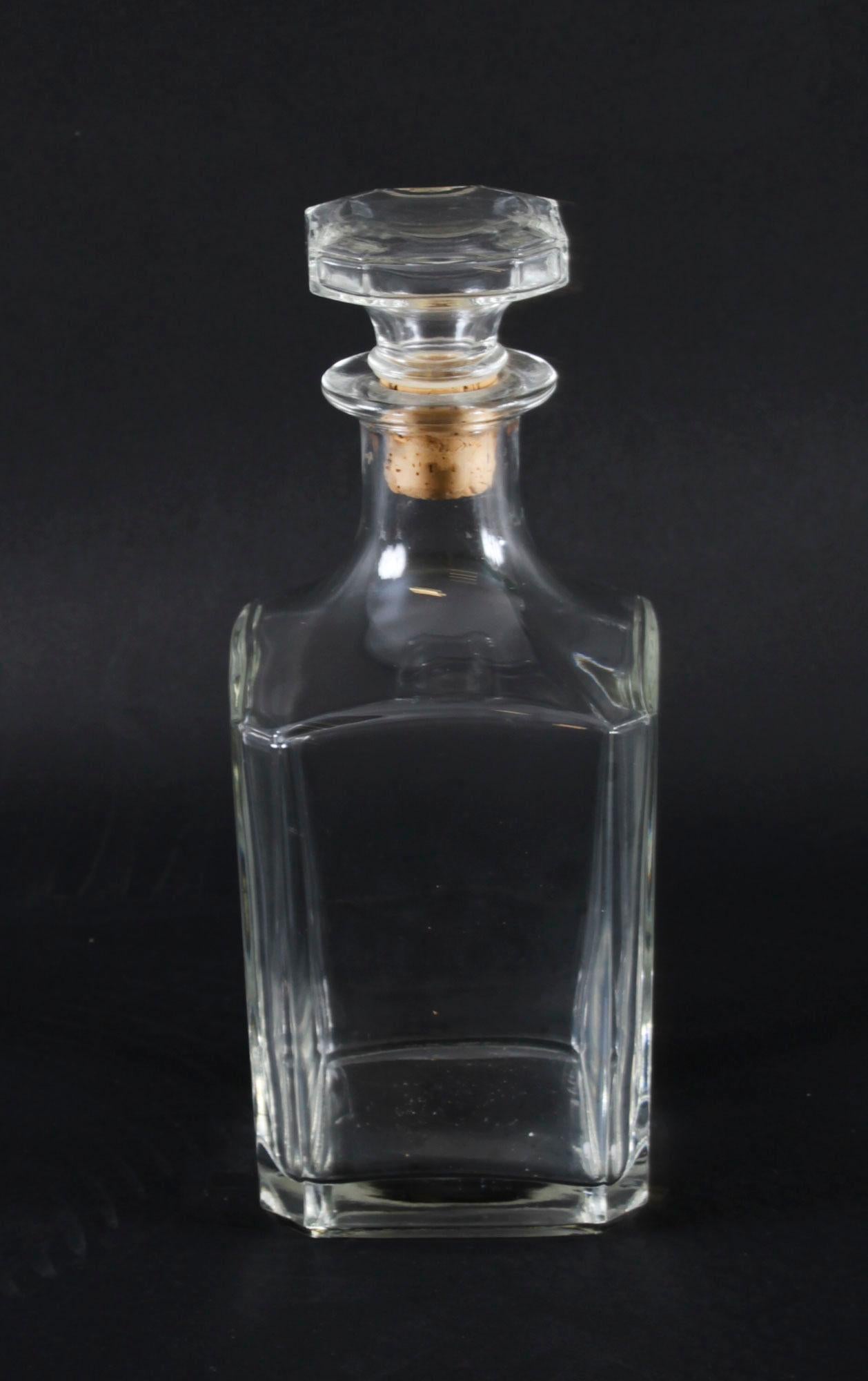 Ensemble ancien de quatre carafes en cristal du début du 20e siècle en vente 2