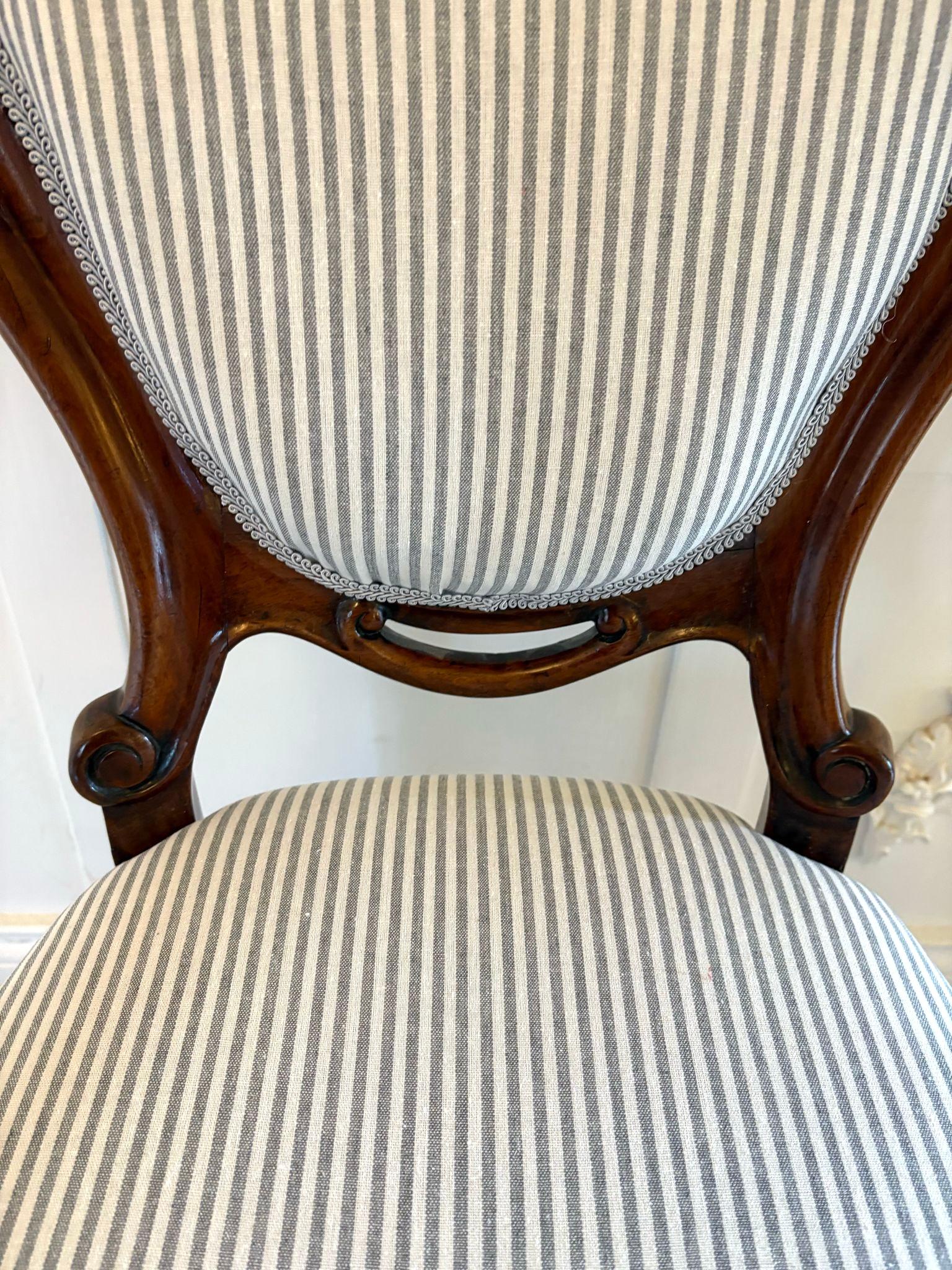 19th Century Antique Set of Four Fine Quality Victorian Walnut Balloon Back Dining Chairs