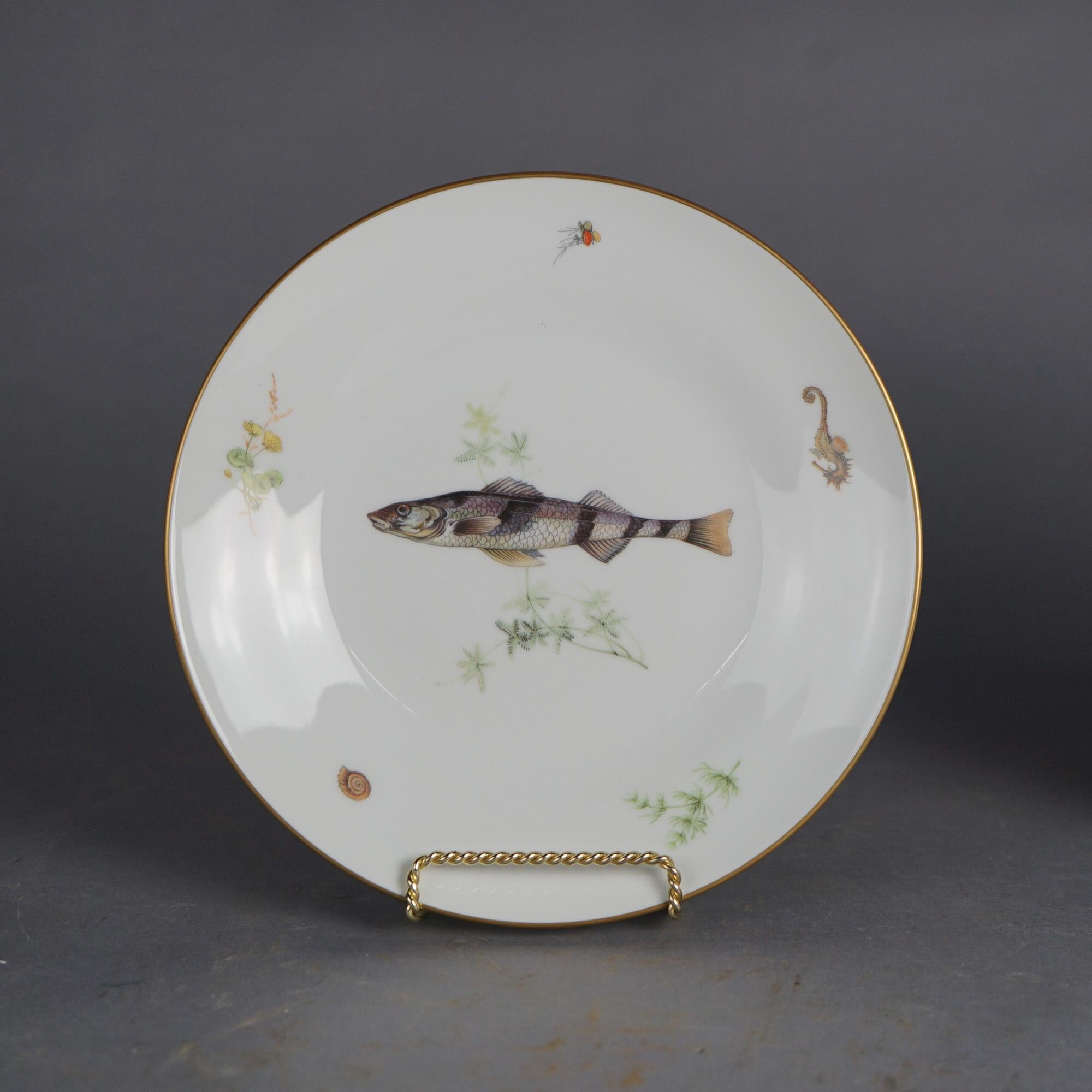 20ième siècle Ensemble ancien de quatre assiettes à poisson en porcelaine italienne Ginori peintes à la main, vers 1930 en vente