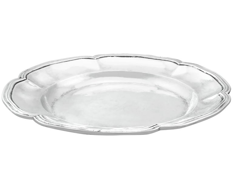 Antique Set of Four Spanish Silver Dinner Plates For Sale at 1stDibs