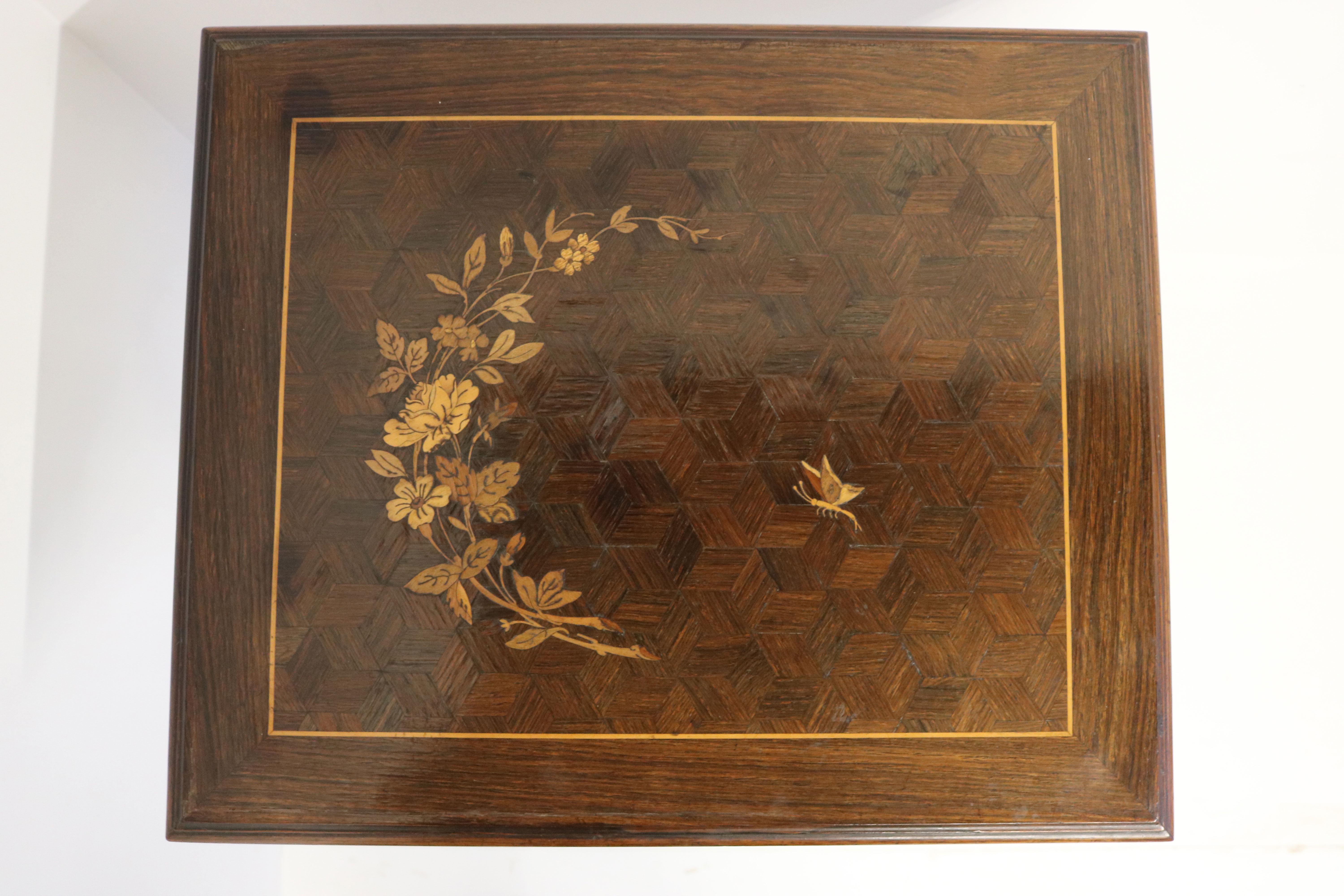 Antique Set of French Japonisme Art Nouveau Nesting Tables 1890 table side table For Sale 2