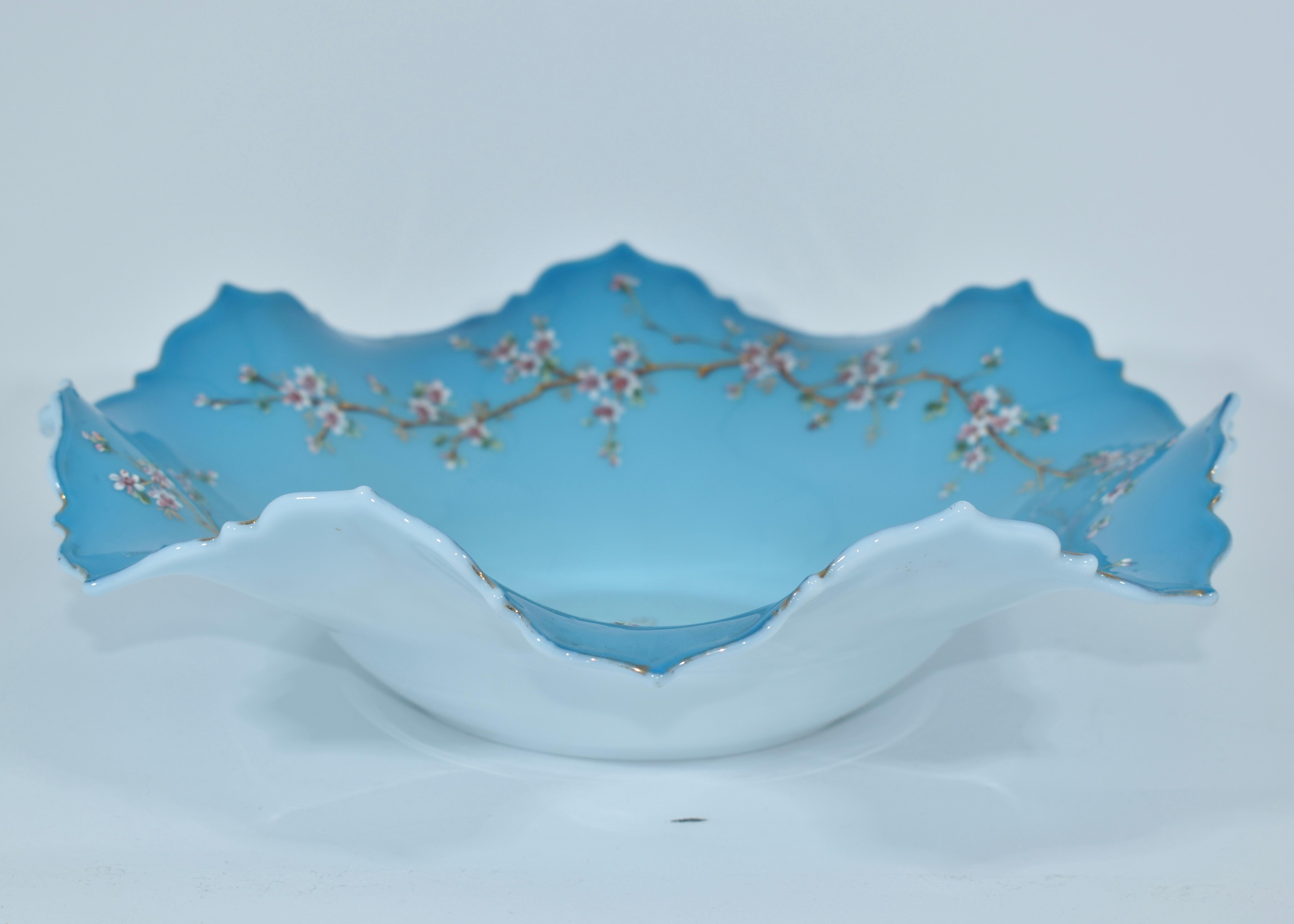 Verre opalin Ensemble d'assiettes françaises anciennes en verre opalin turquoise, 19ème siècle en vente