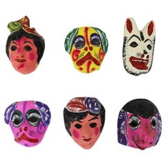 Conjunto antiguo de máscaras mexicanas de papel maché 2