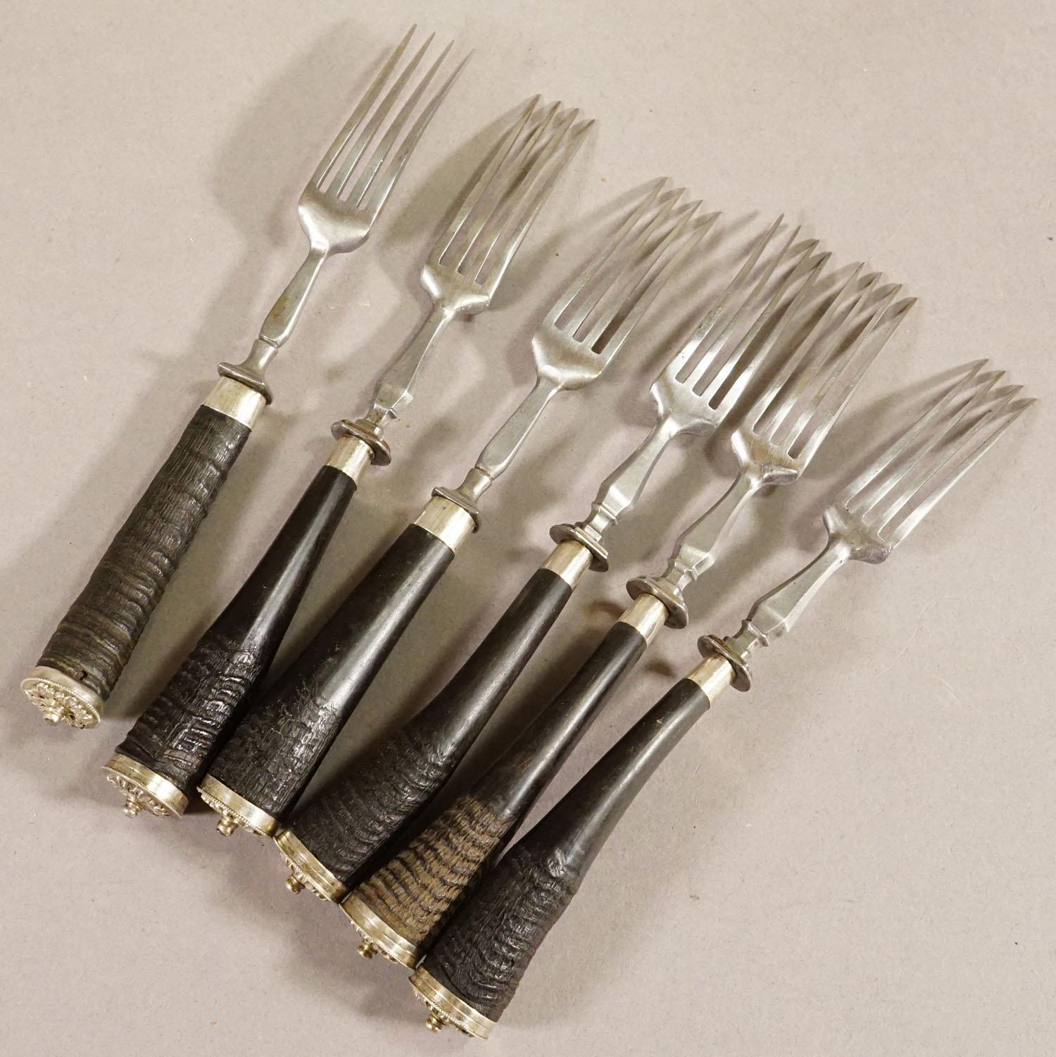 Metal Antique Set of Rustic Hunters Cutlery with Chamois Horn Handles For Sale