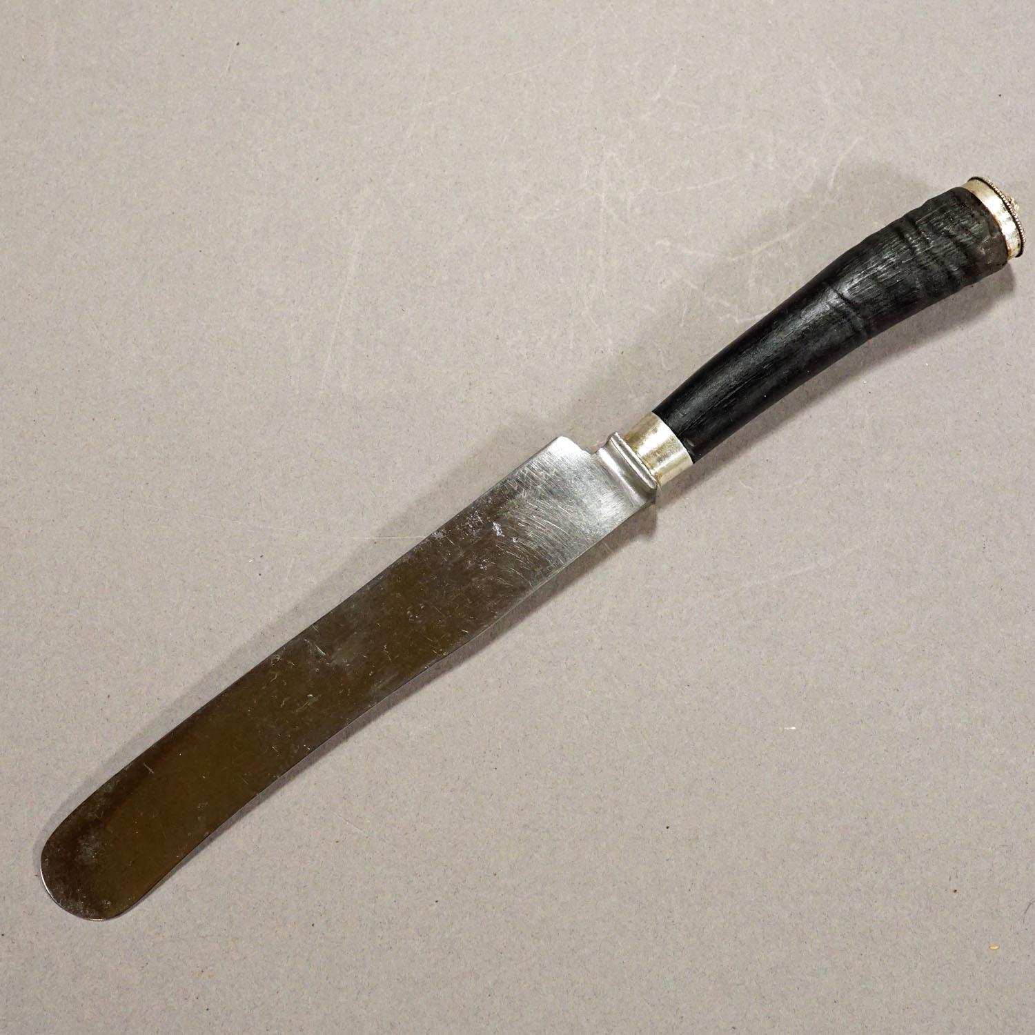 XIXe siècle Set antique de couteaux de chasse rustiques avec manches en corne de chamois en vente