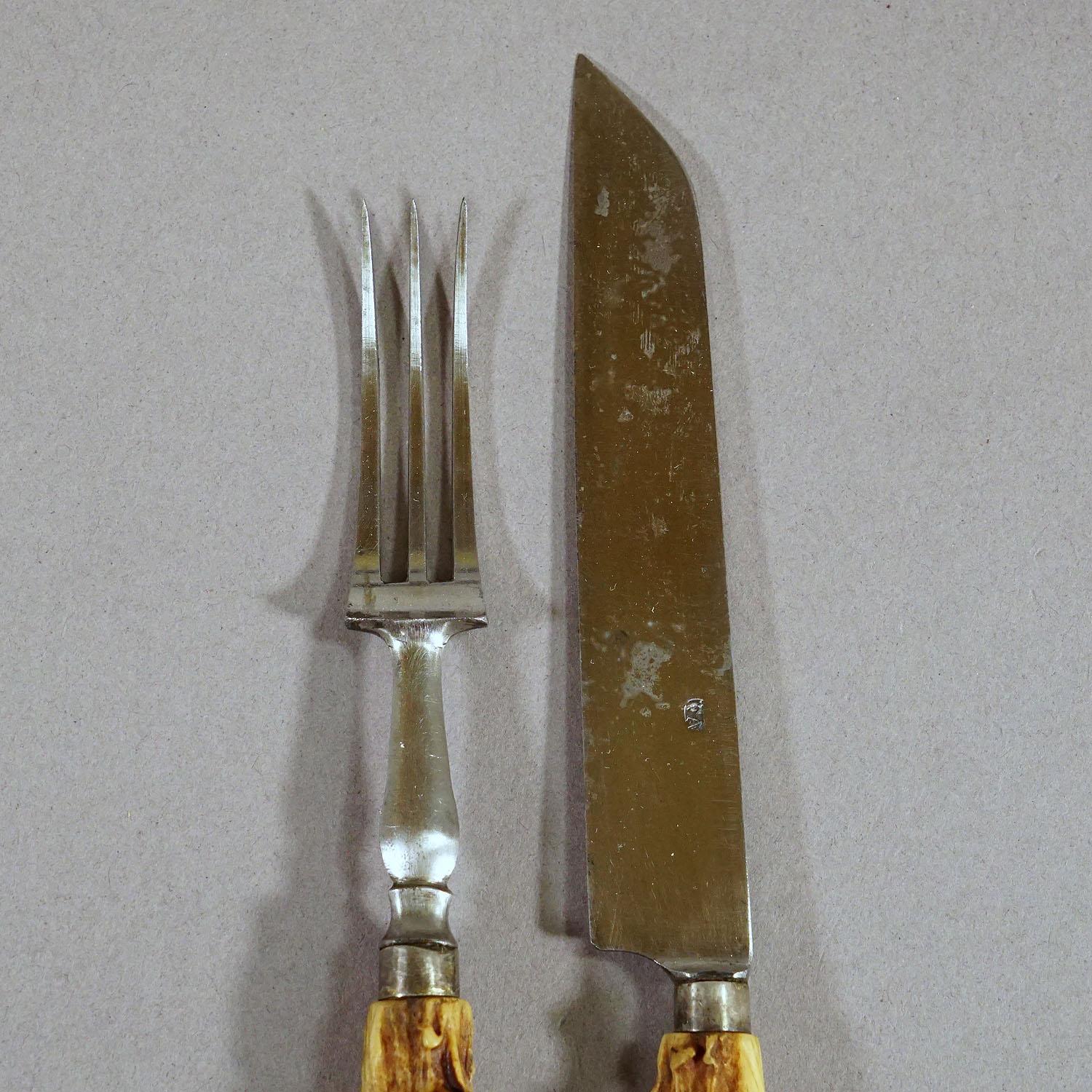 German Antique Set of Rustic Serving Cutlery with Carved Horn Handles, 19th Century For Sale